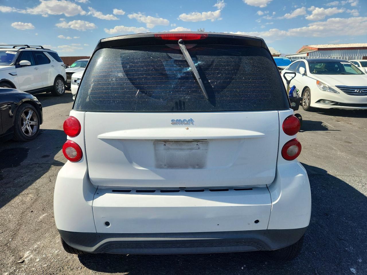 2015 Smart Fortwo Pure Белый vin: WMEEJ3BA4FK806013
