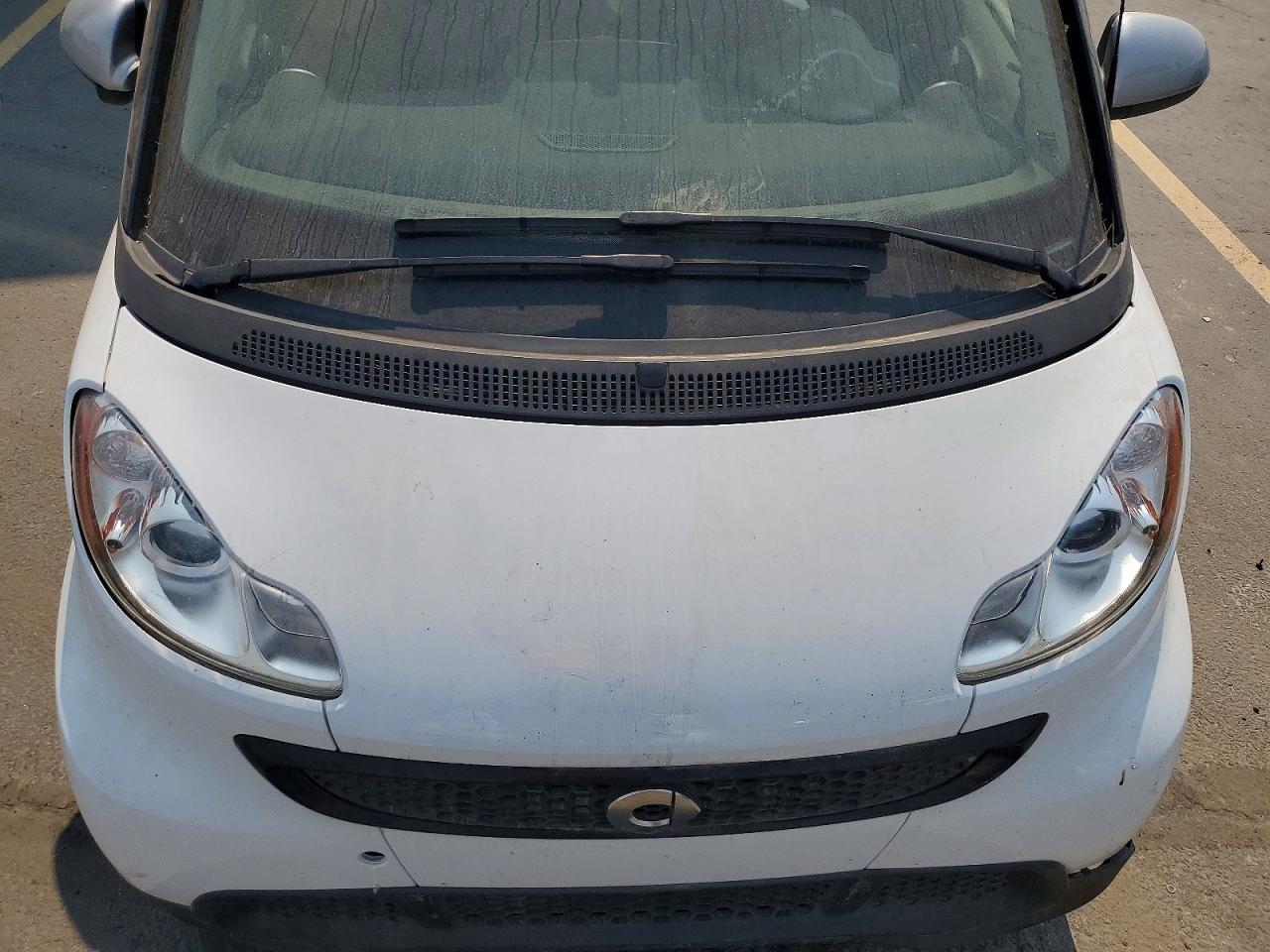 2015 Smart Fortwo Pure White vin: WMEEJ3BA4FK806822