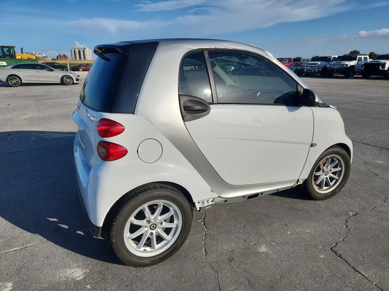 2013 Smart Fortwo Pure White vin: WMEEJ3BA5DK659973