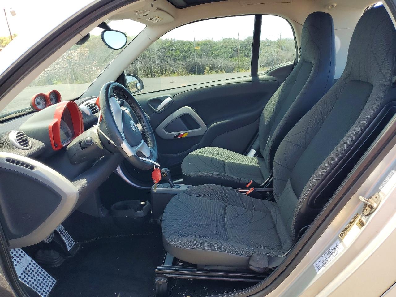 2013 Smart Fortwo Silver vin: WMEEJ3BA5DK683402