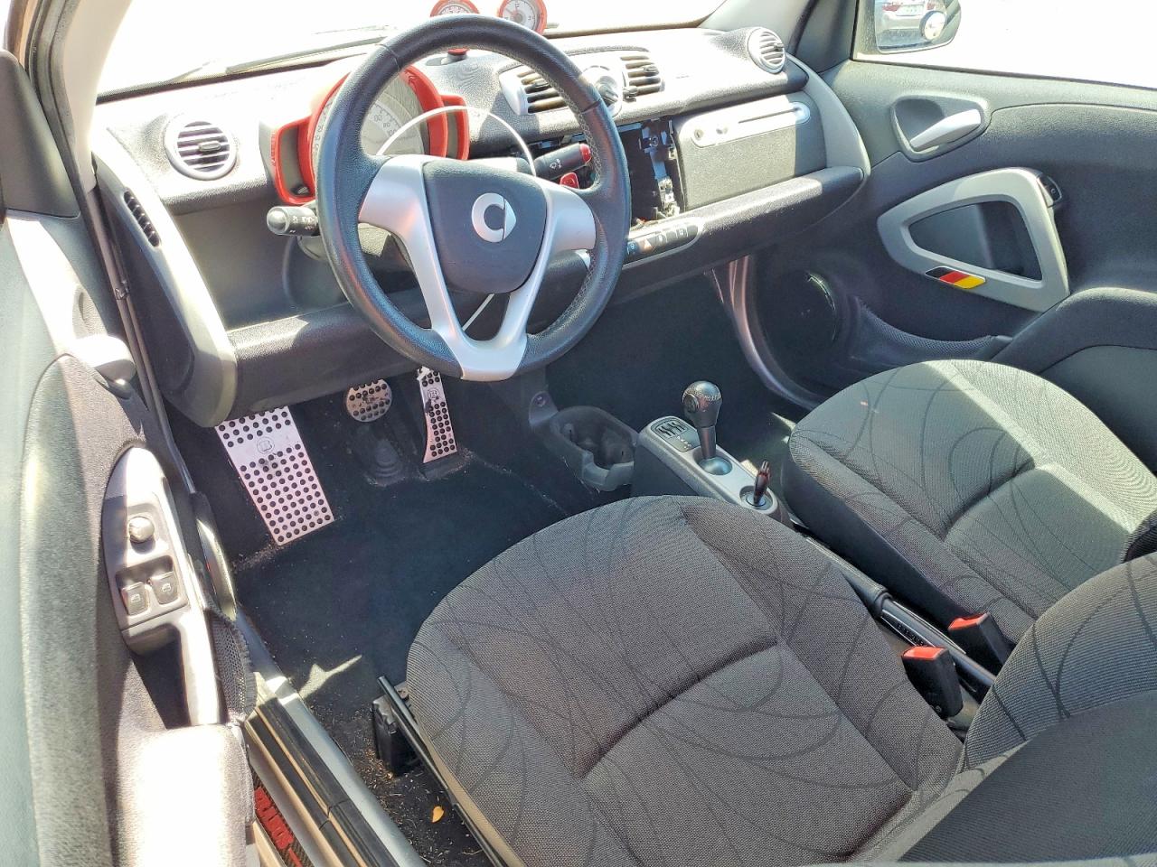 2013 Smart Fortwo Silver vin: WMEEJ3BA5DK683402