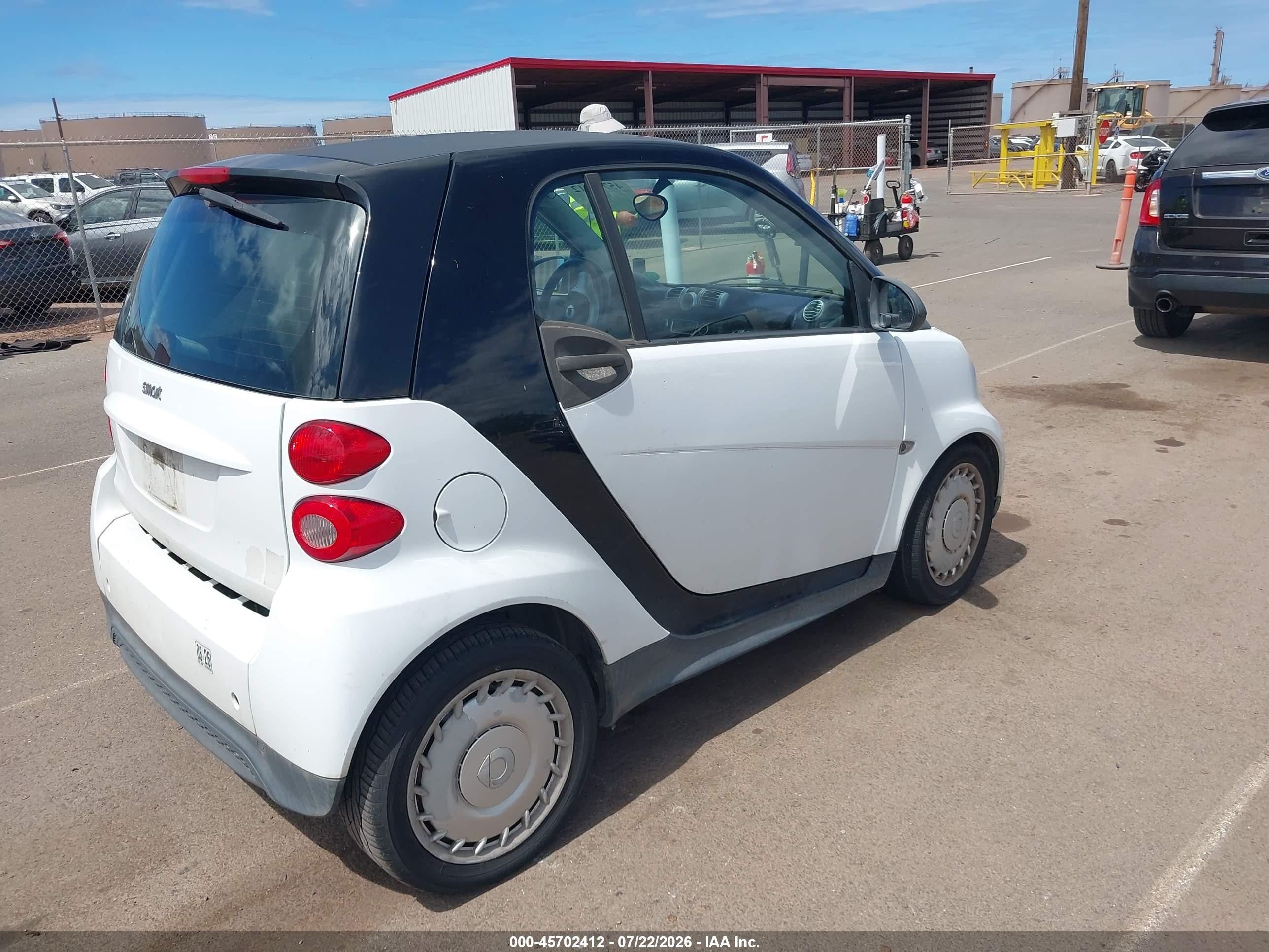 2013 Smart Fortwo Pure Белый vin: WMEEJ3BA5DK709593