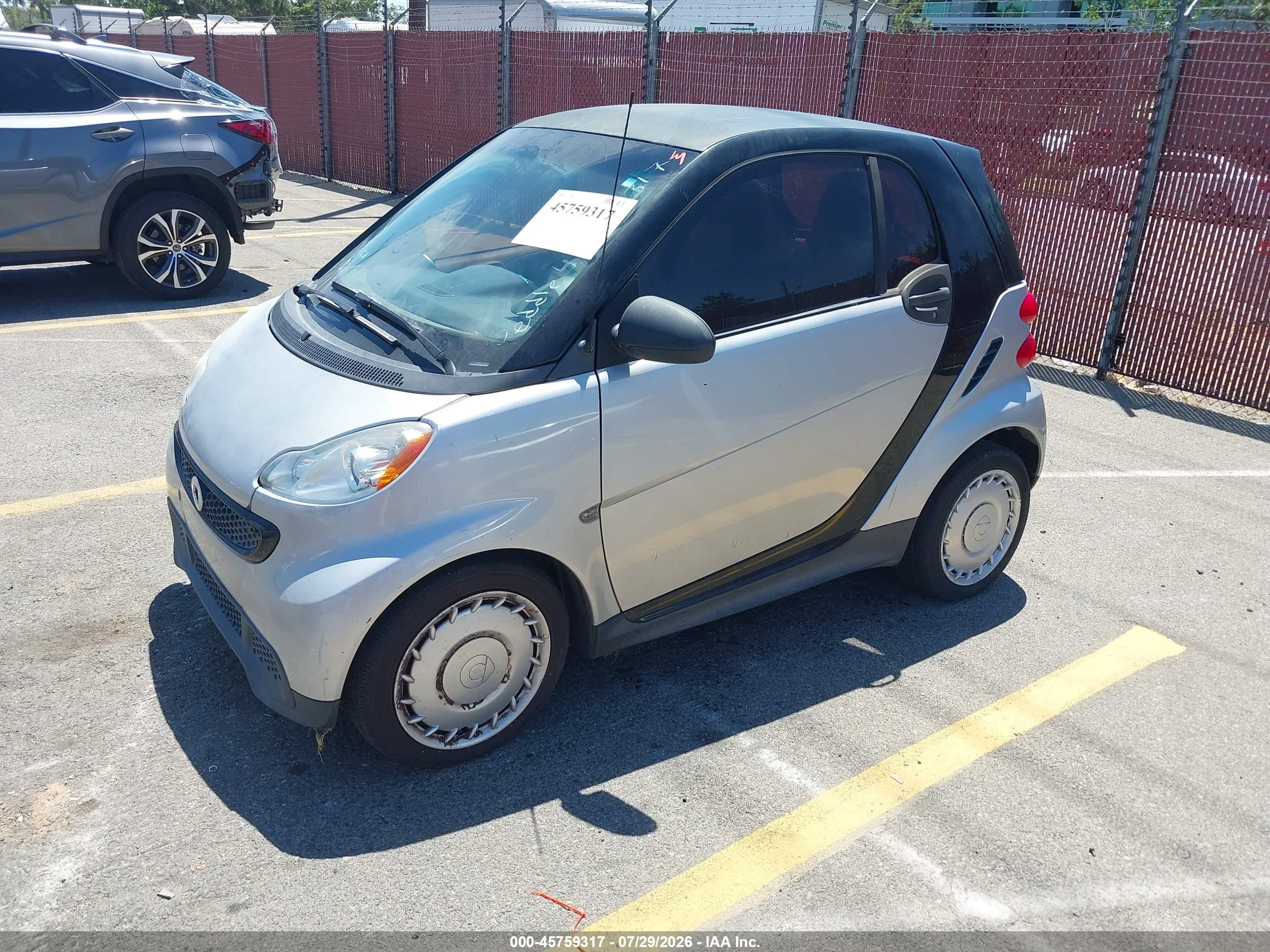 2013 Smart Fortwo Pure Silver vin: WMEEJ3BA6DK706136