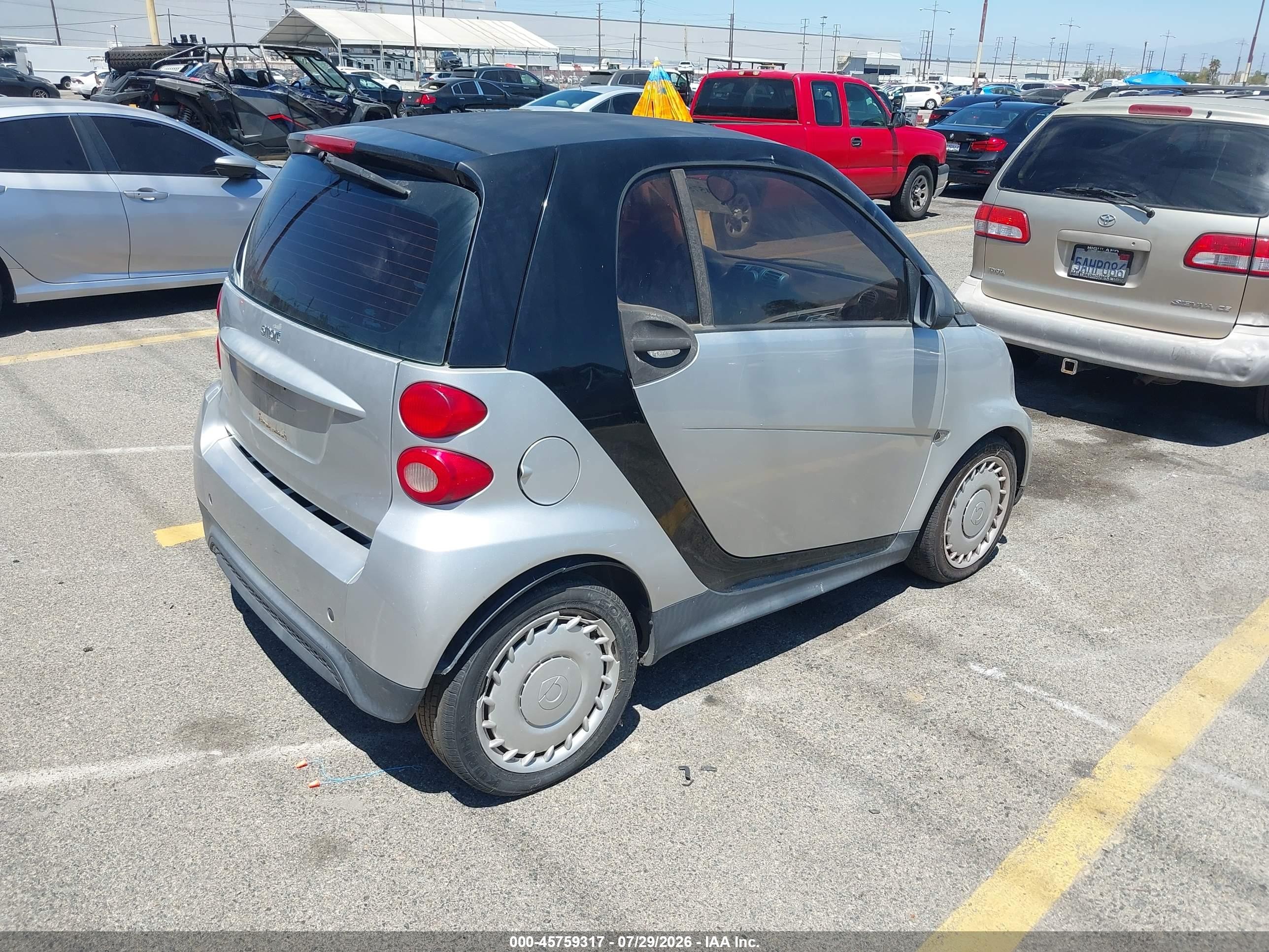 2013 Smart Fortwo Pure Silver vin: WMEEJ3BA6DK706136