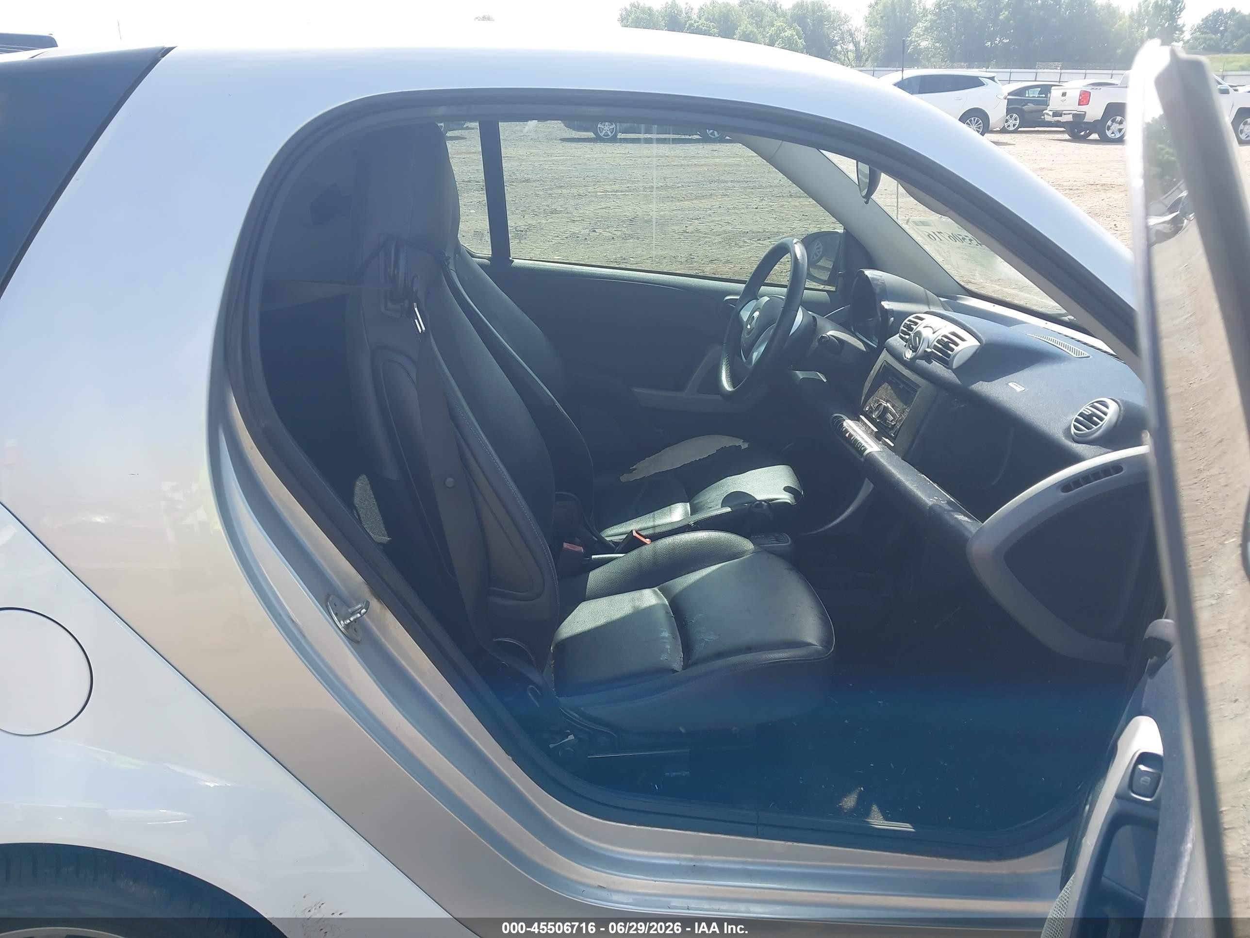 2014 Smart Fortwo Pure White vin: WMEEJ3BA6EK764488