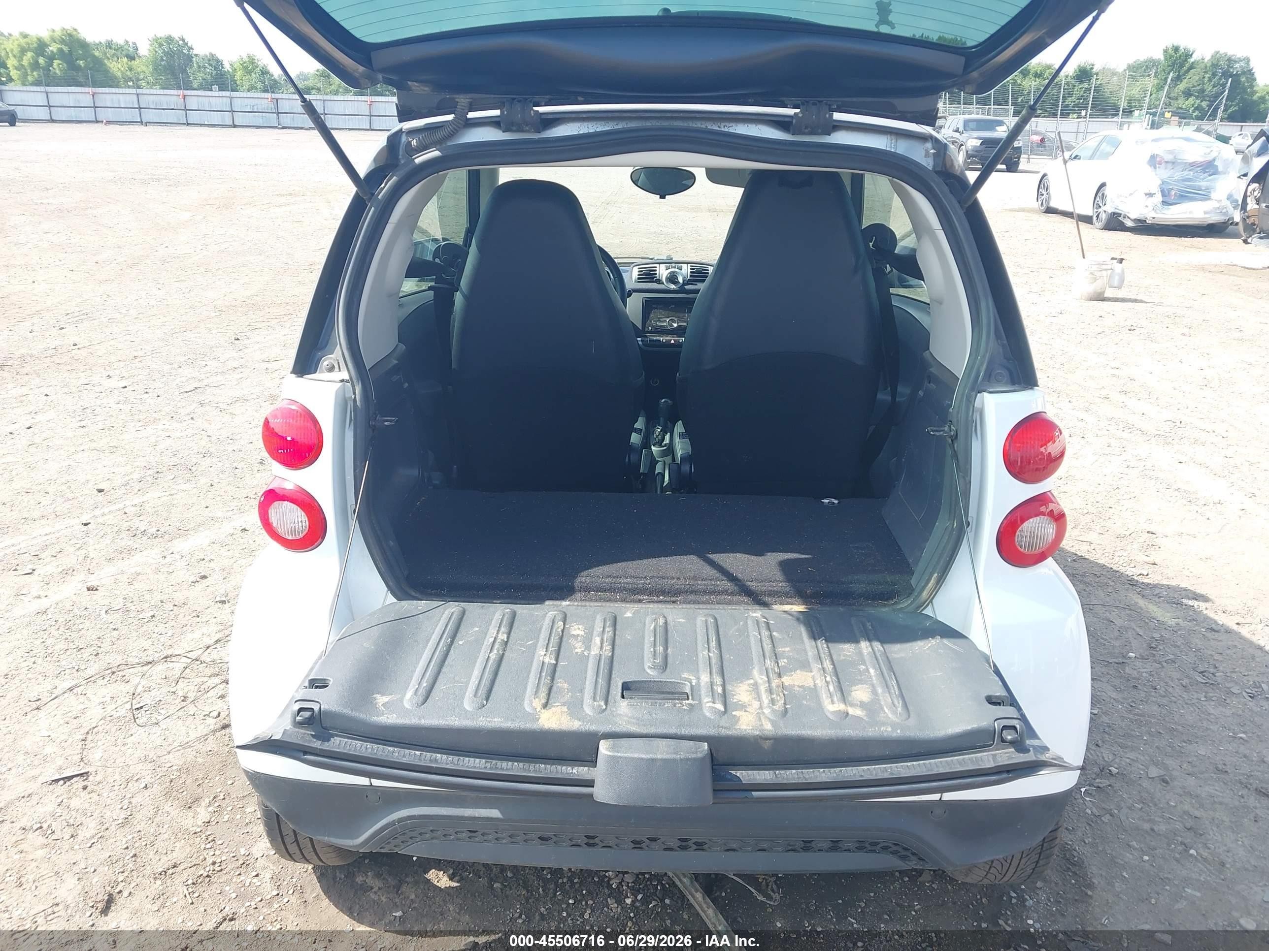 2014 Smart Fortwo Pure White vin: WMEEJ3BA6EK764488