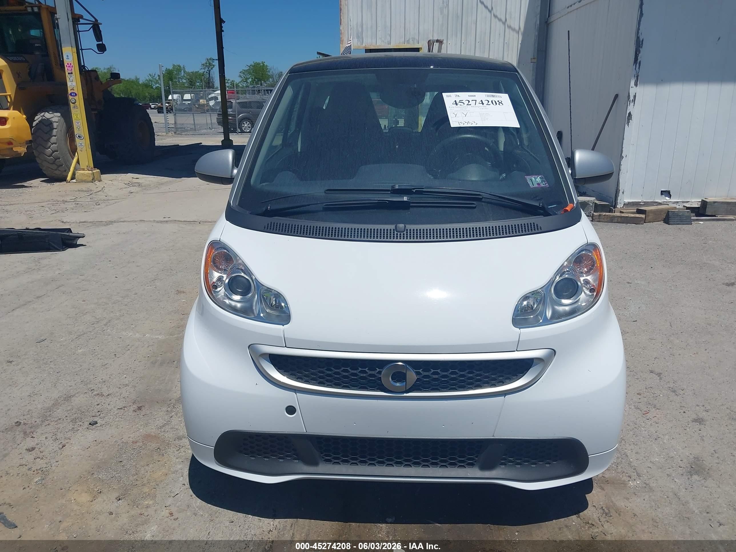 2013 Smart Fortwo Passion White vin: WMEEJ3BA7DK586394