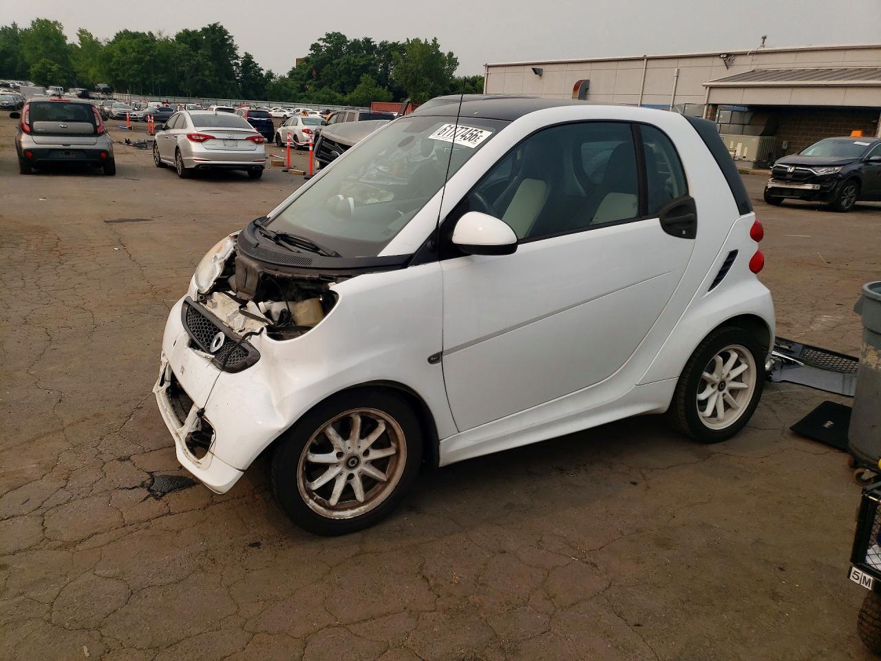 2013 Smart Fortwo Pure Белый vin: WMEEJ3BA7DK651129