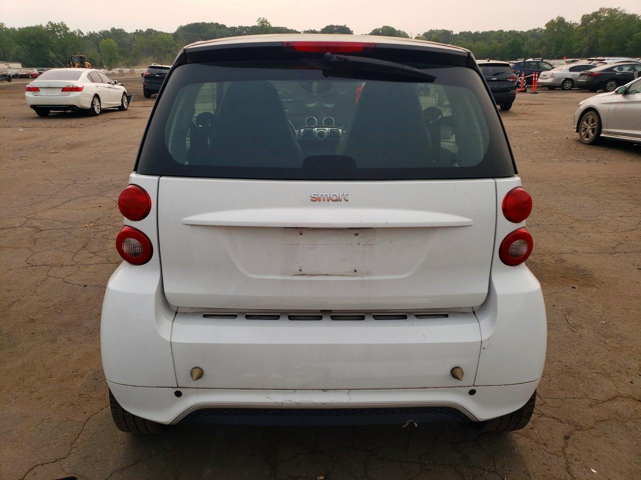 2013 Smart Fortwo Pure Белый vin: WMEEJ3BA7DK651129