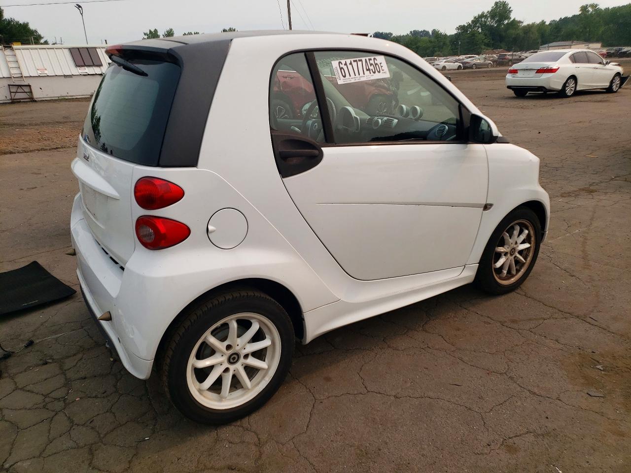2013 Smart Fortwo Pure Белый vin: WMEEJ3BA7DK651129