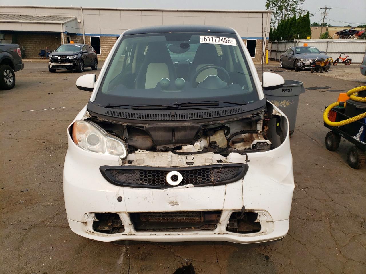 2013 Smart Fortwo Pure Белый vin: WMEEJ3BA7DK651129