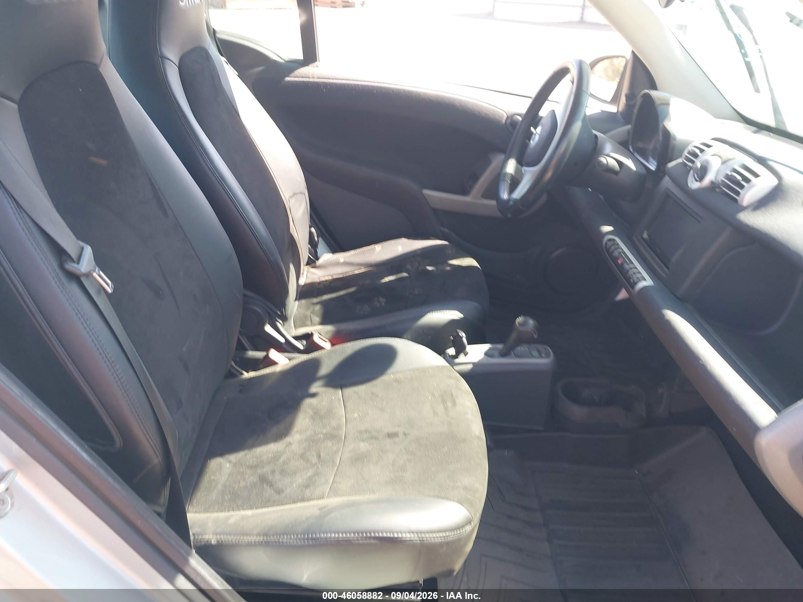 2014 Smart Fortwo Passion/pure White vin: WMEEJ3BA7EK730267