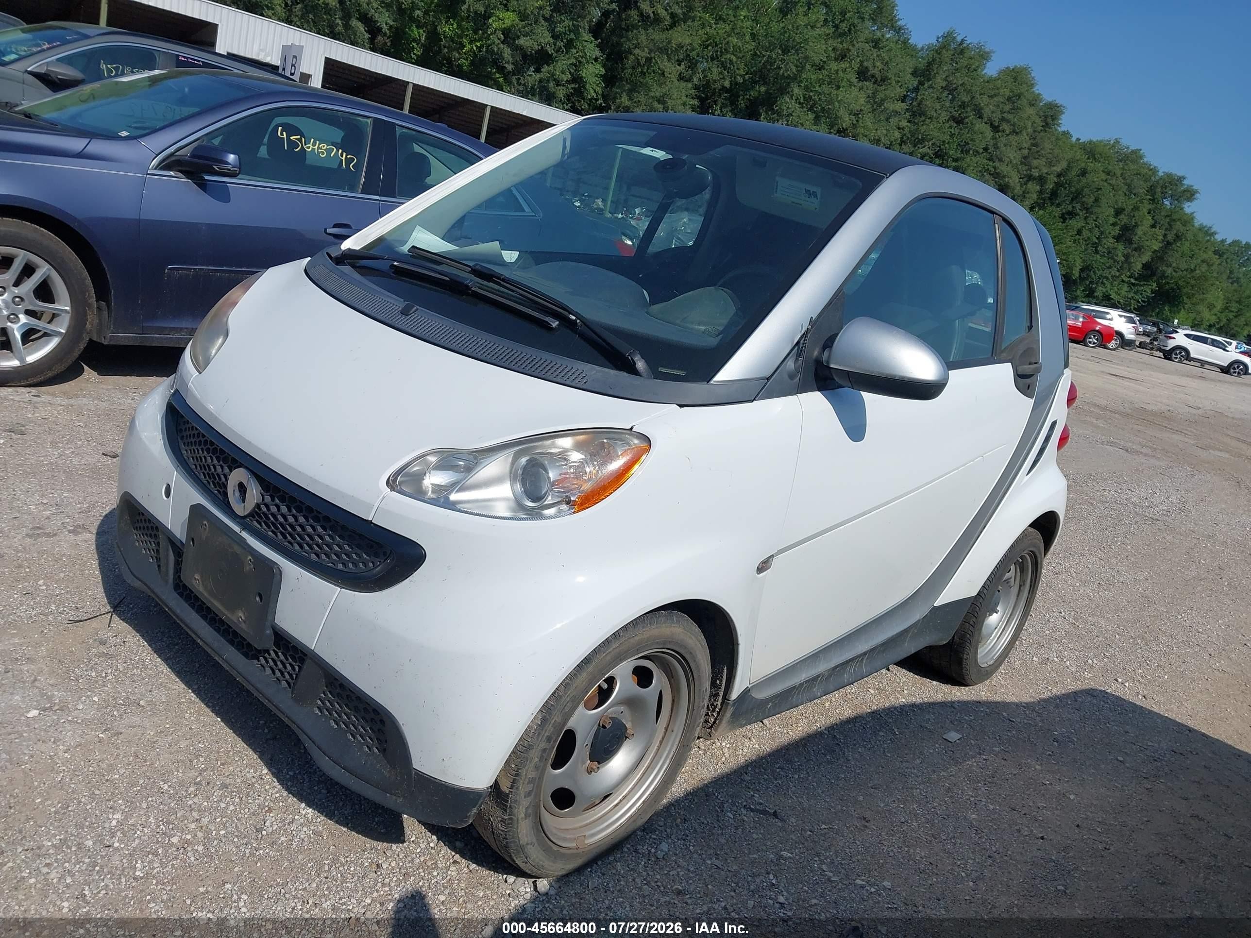 2014 Smart Fortwo Pure White vin: WMEEJ3BA7EK784247