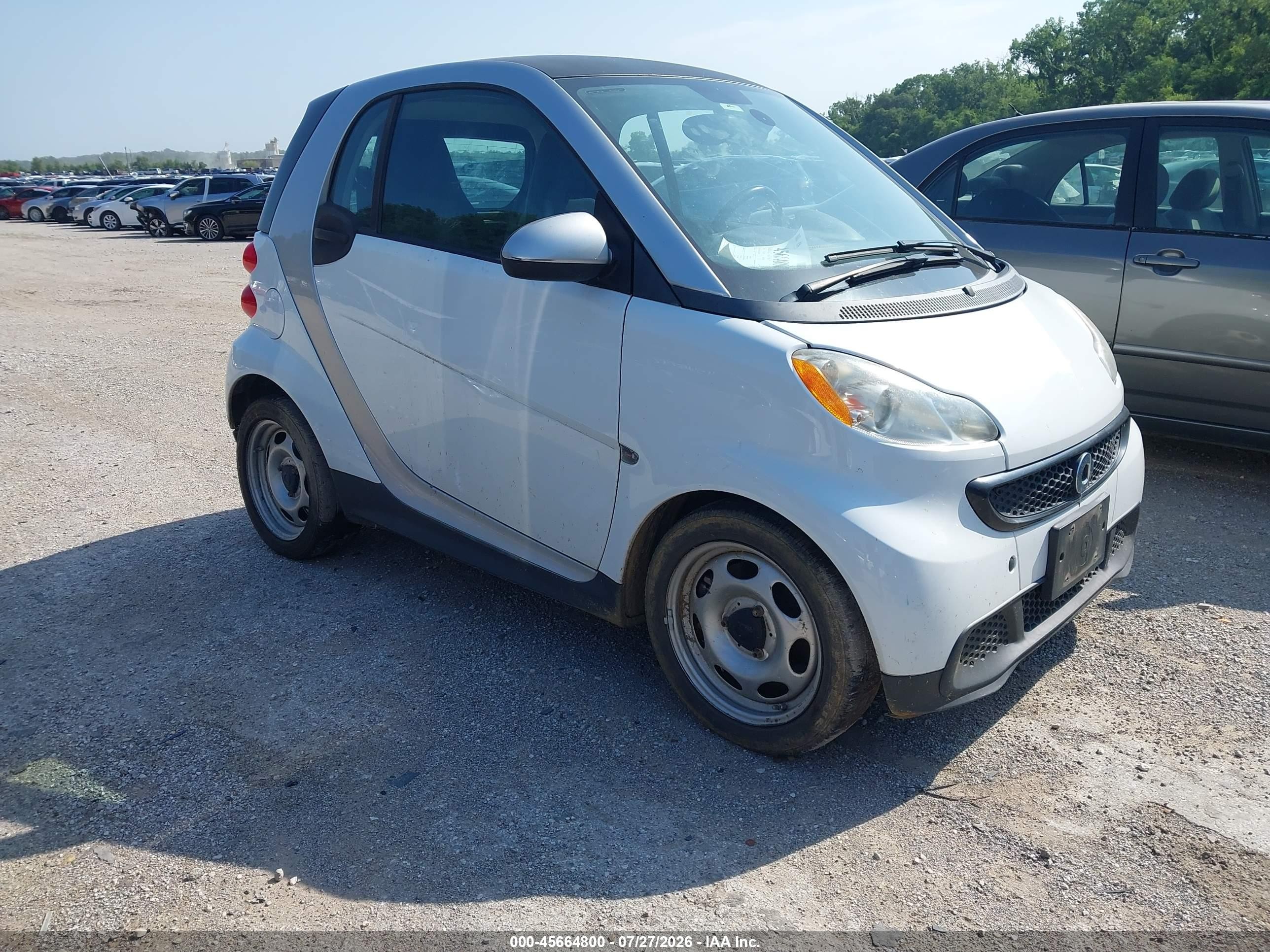 2014 Smart Fortwo Pure White vin: WMEEJ3BA7EK784247