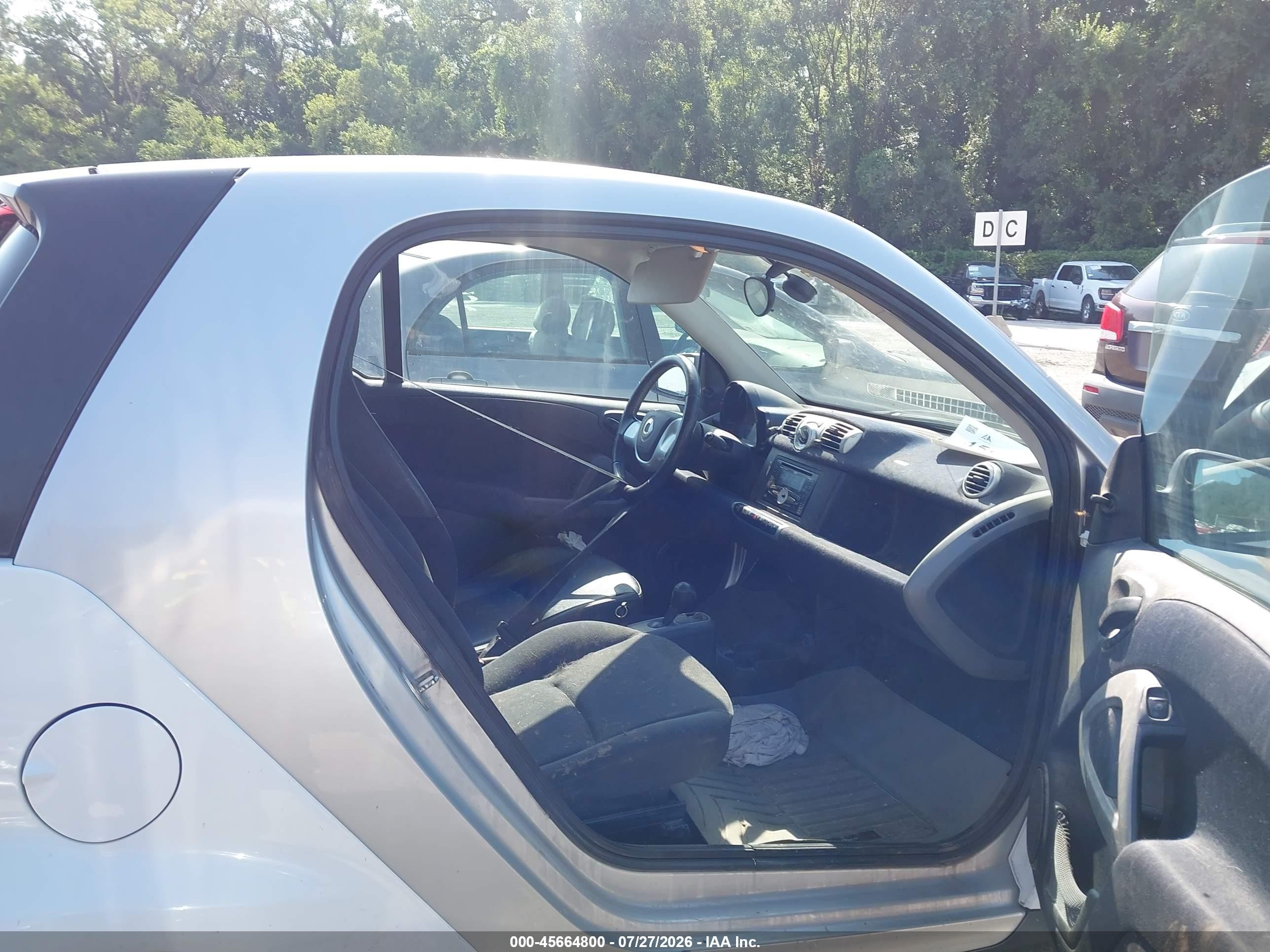 2014 Smart Fortwo Pure White vin: WMEEJ3BA7EK784247