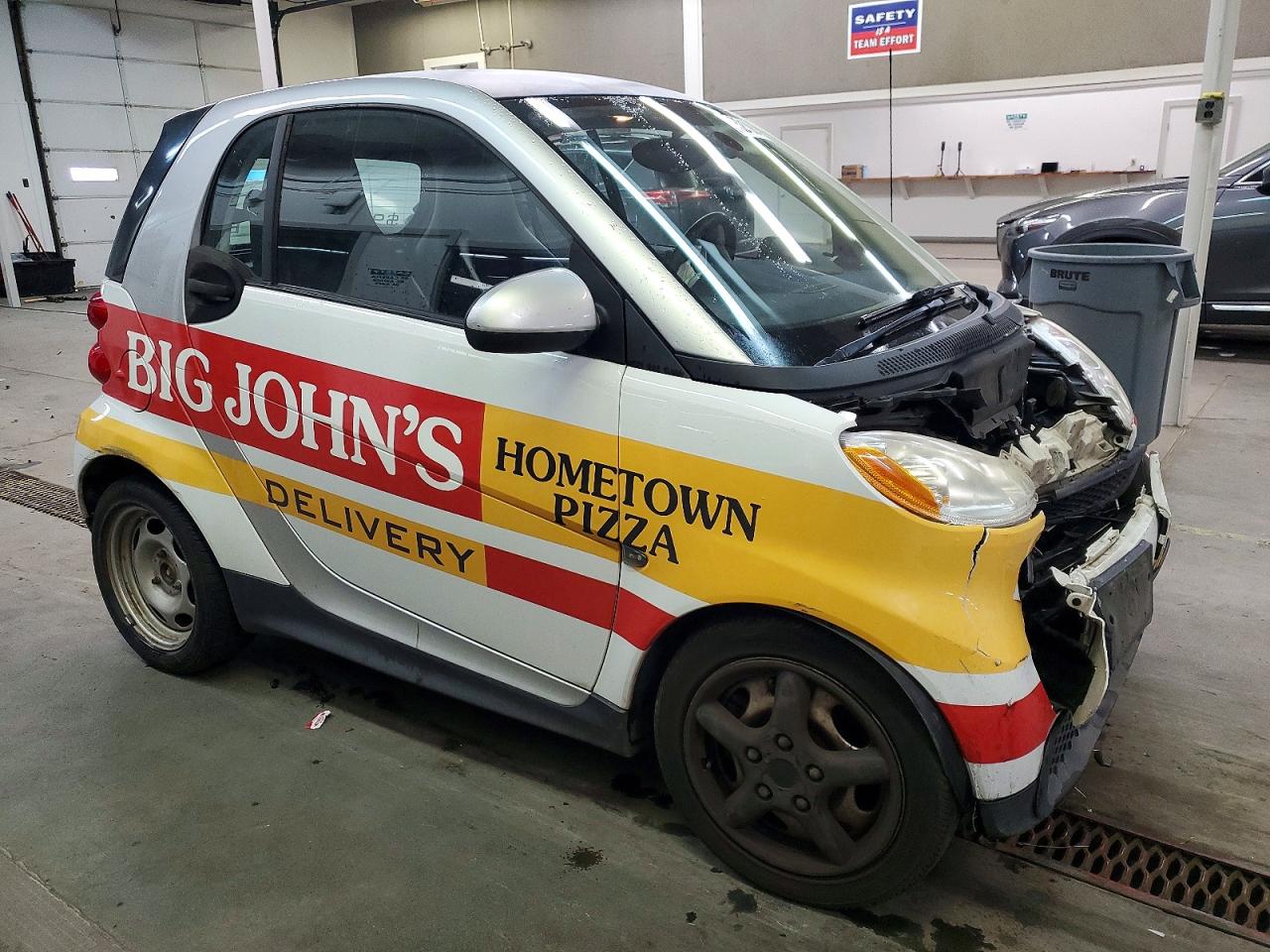 2014 Smart Fortwo Pure White vin: WMEEJ3BA8EK776688