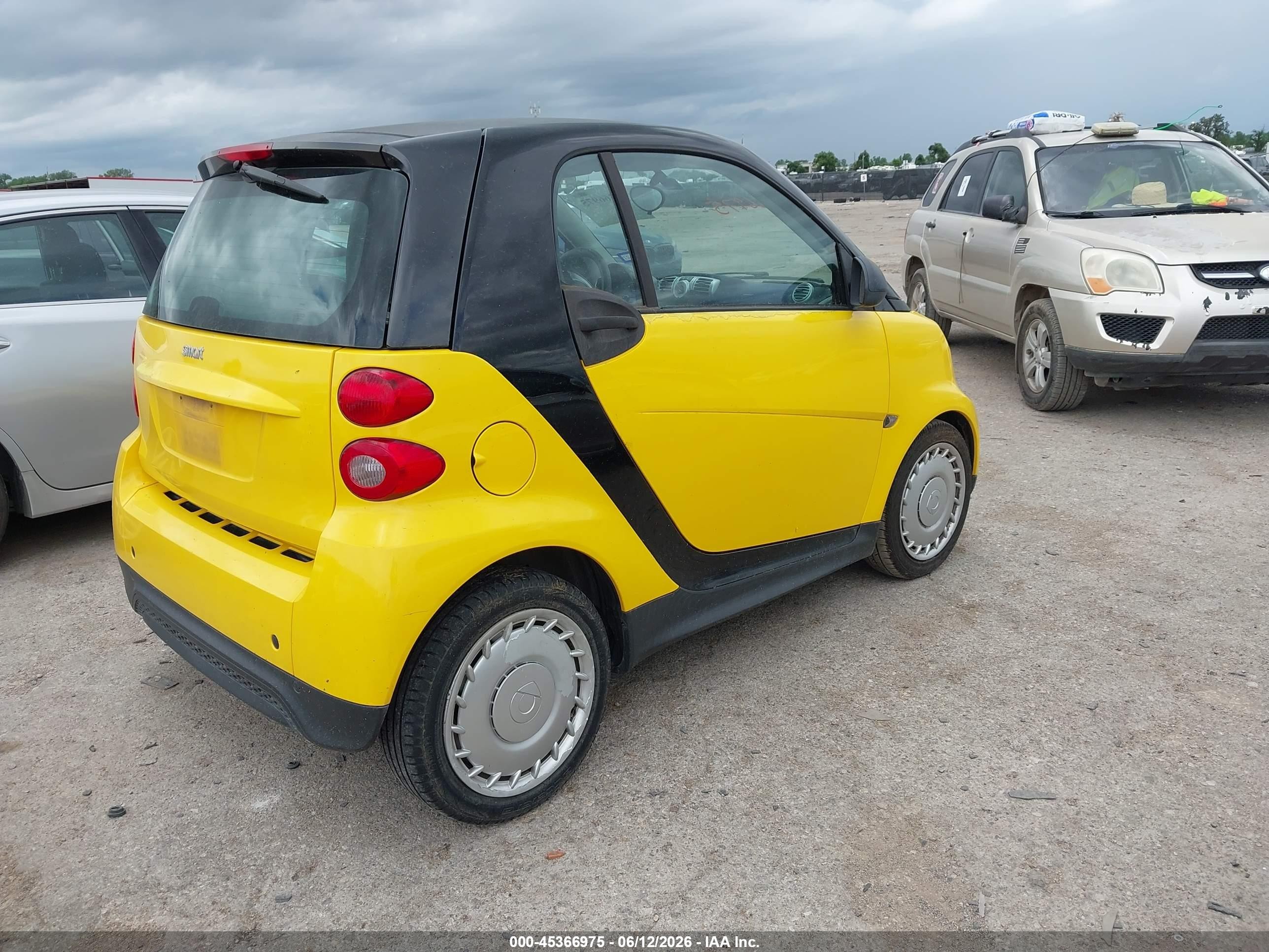 2014 Smart Fortwo   Yellow vin: WMEEJ3BA8EK781082