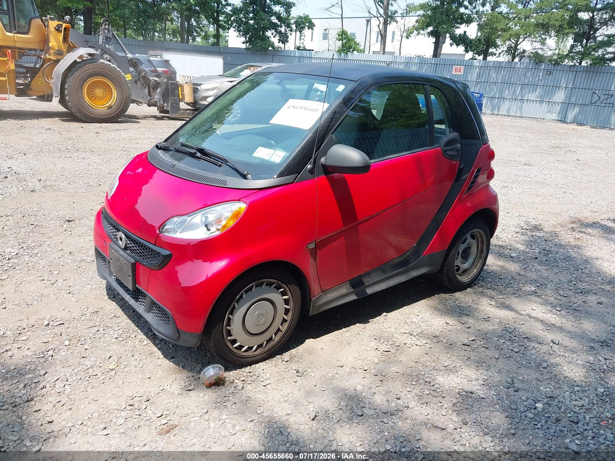 2014 Smart Fortwo Pure Red vin: WMEEJ3BA9EK739018