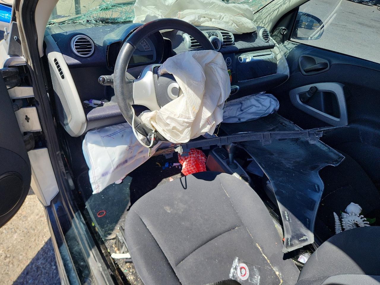 2015 Smart Fortwo Pure Silver vin: WMEEJ3BA9FK795641