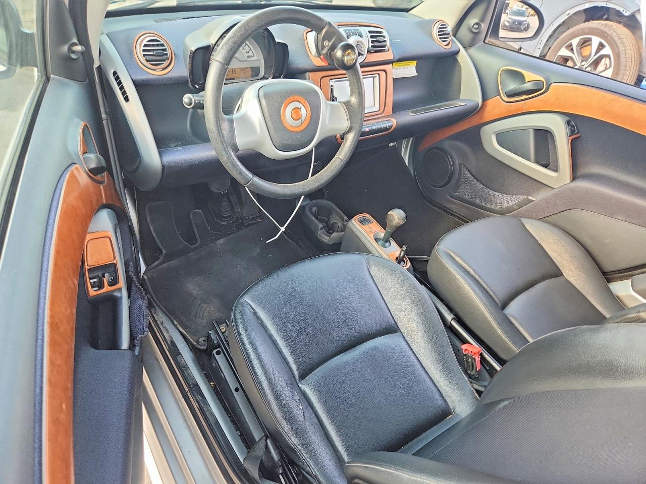 2015 Smart Fortwo Pure White vin: WMEEJ3BA9FK806315
