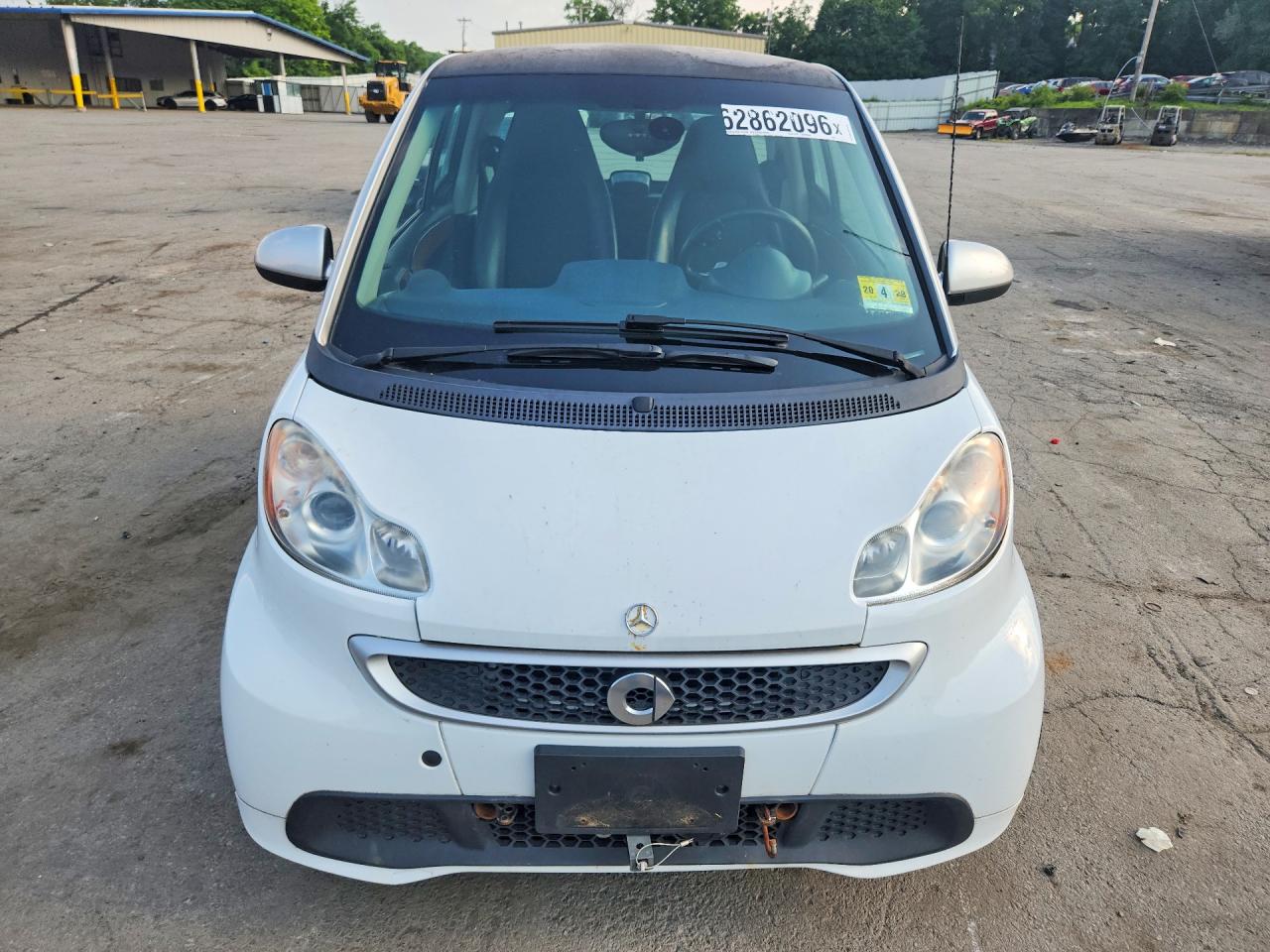 2015 Smart Fortwo Pure White vin: WMEEJ3BA9FK806315