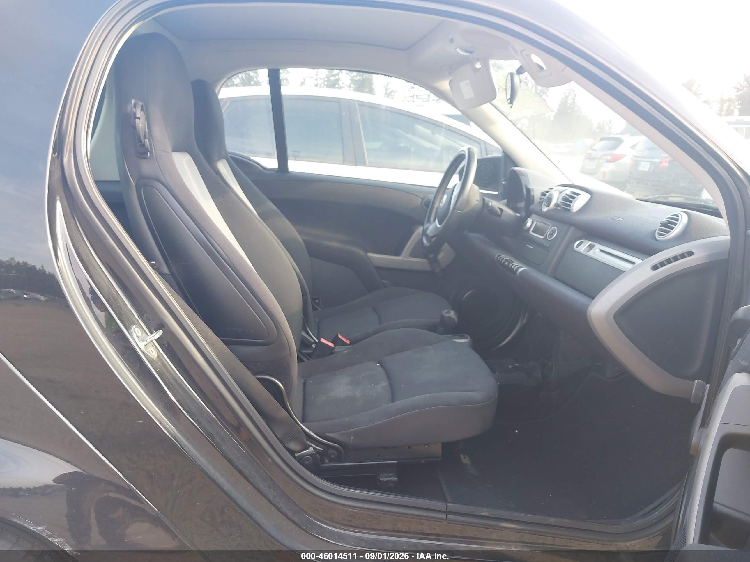 2015 Smart Fortwo Pure Черный vin: WMEEJ3BA9FK819582