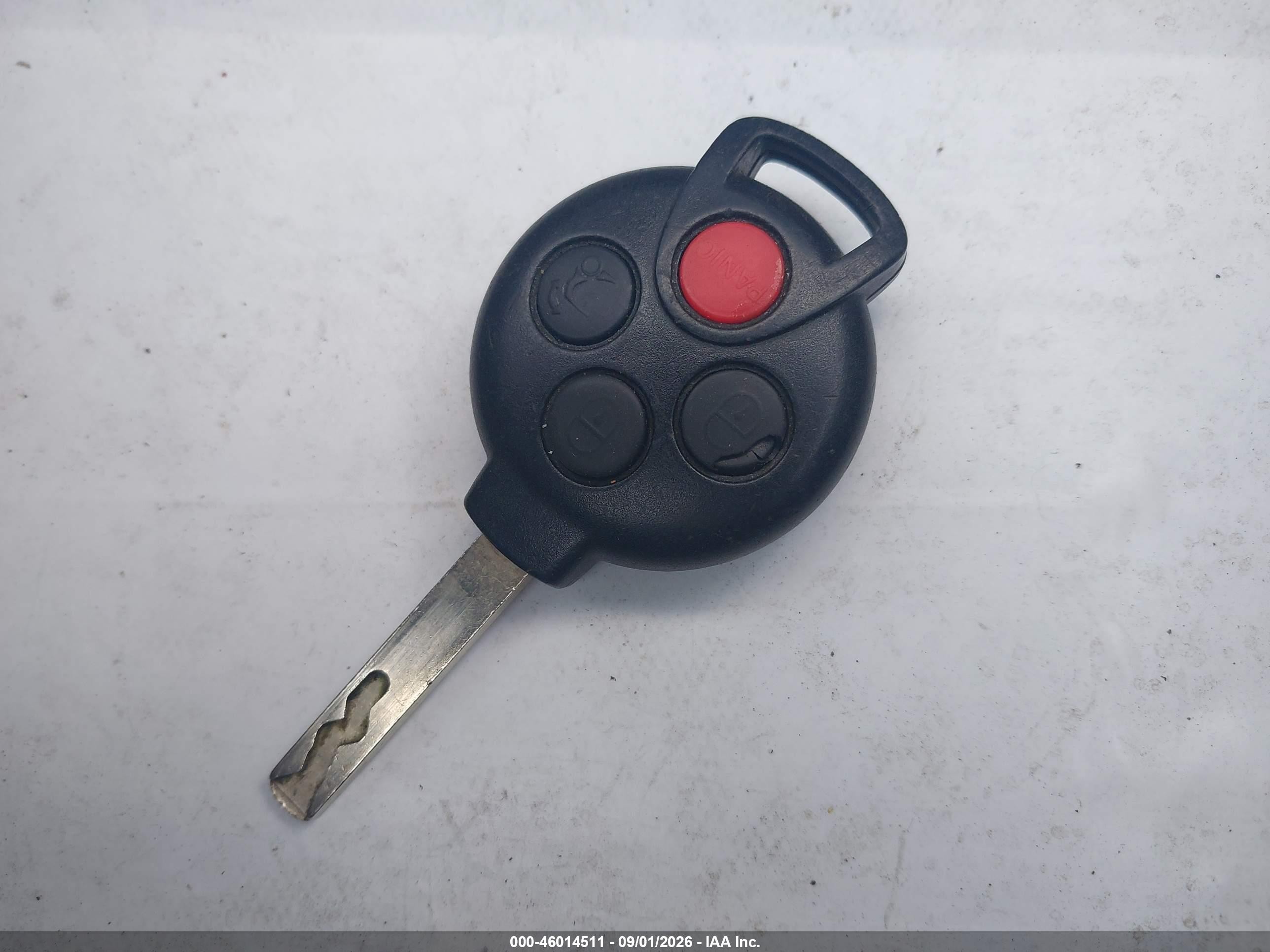 2015 Smart Fortwo Pure Черный vin: WMEEJ3BA9FK819582