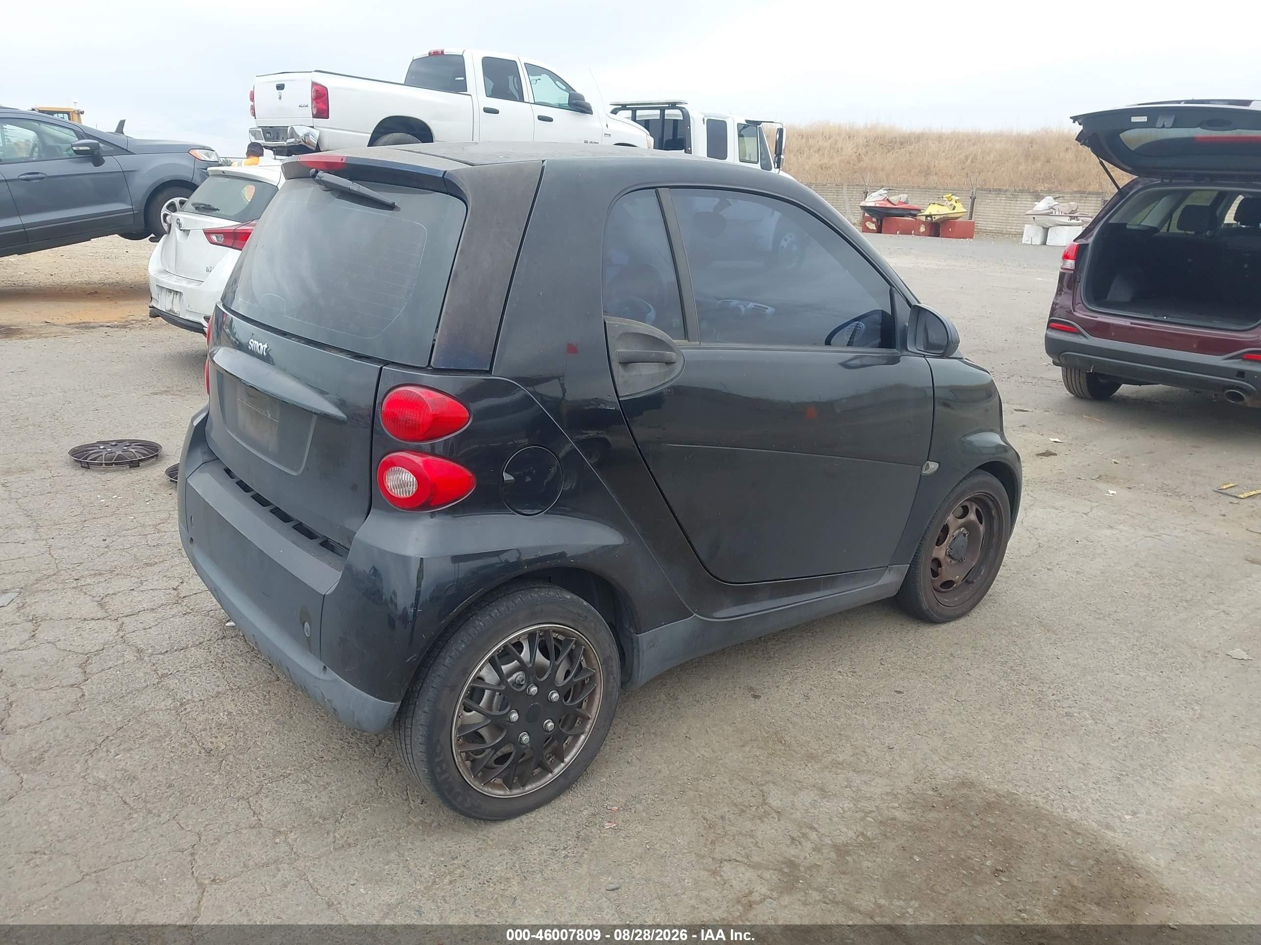 2012 Smart Fortwo Pure Black vin: WMEEJ3BAXCK572312
