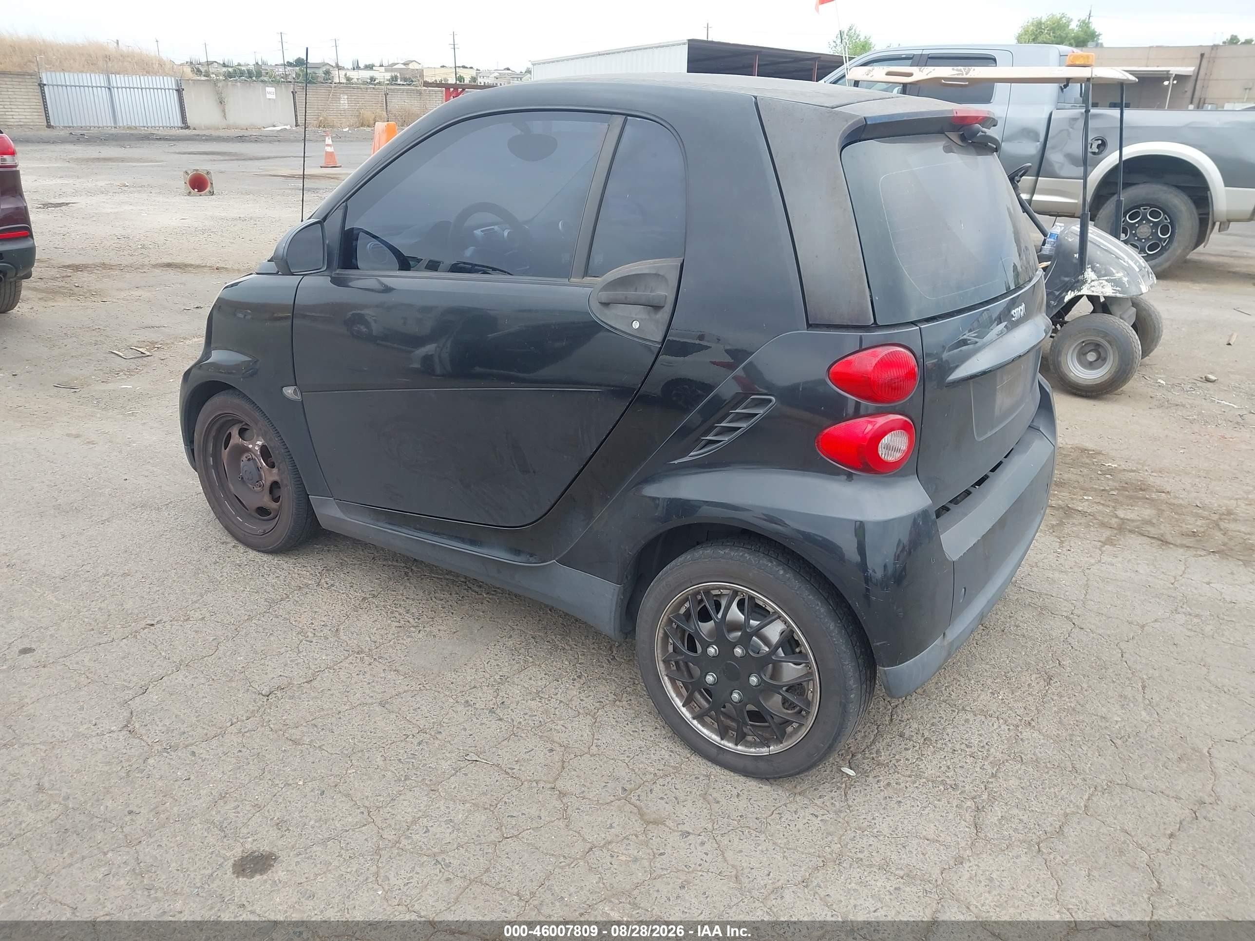 2012 Smart Fortwo Pure Black vin: WMEEJ3BAXCK572312