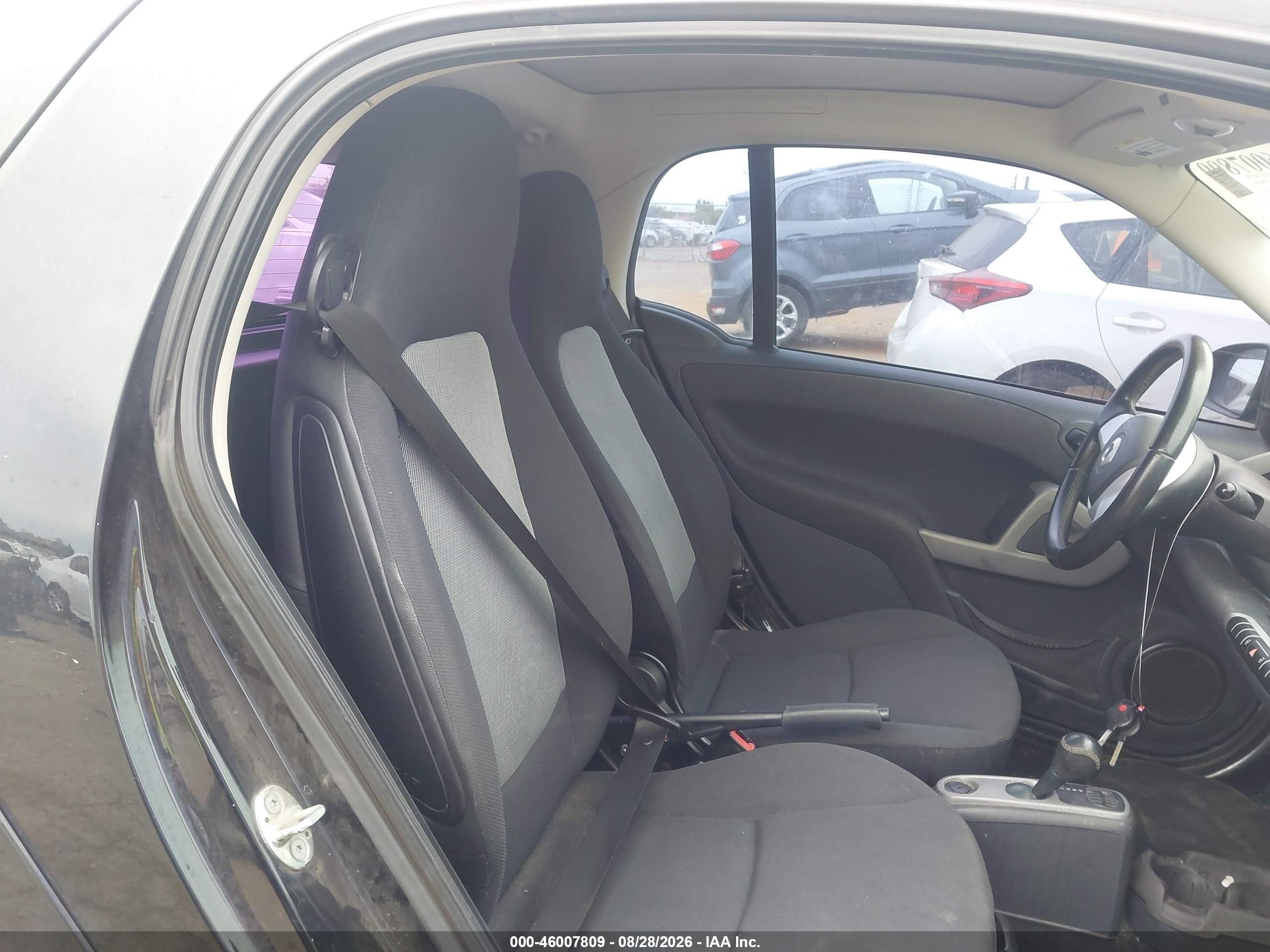 2012 Smart Fortwo Pure Black vin: WMEEJ3BAXCK572312