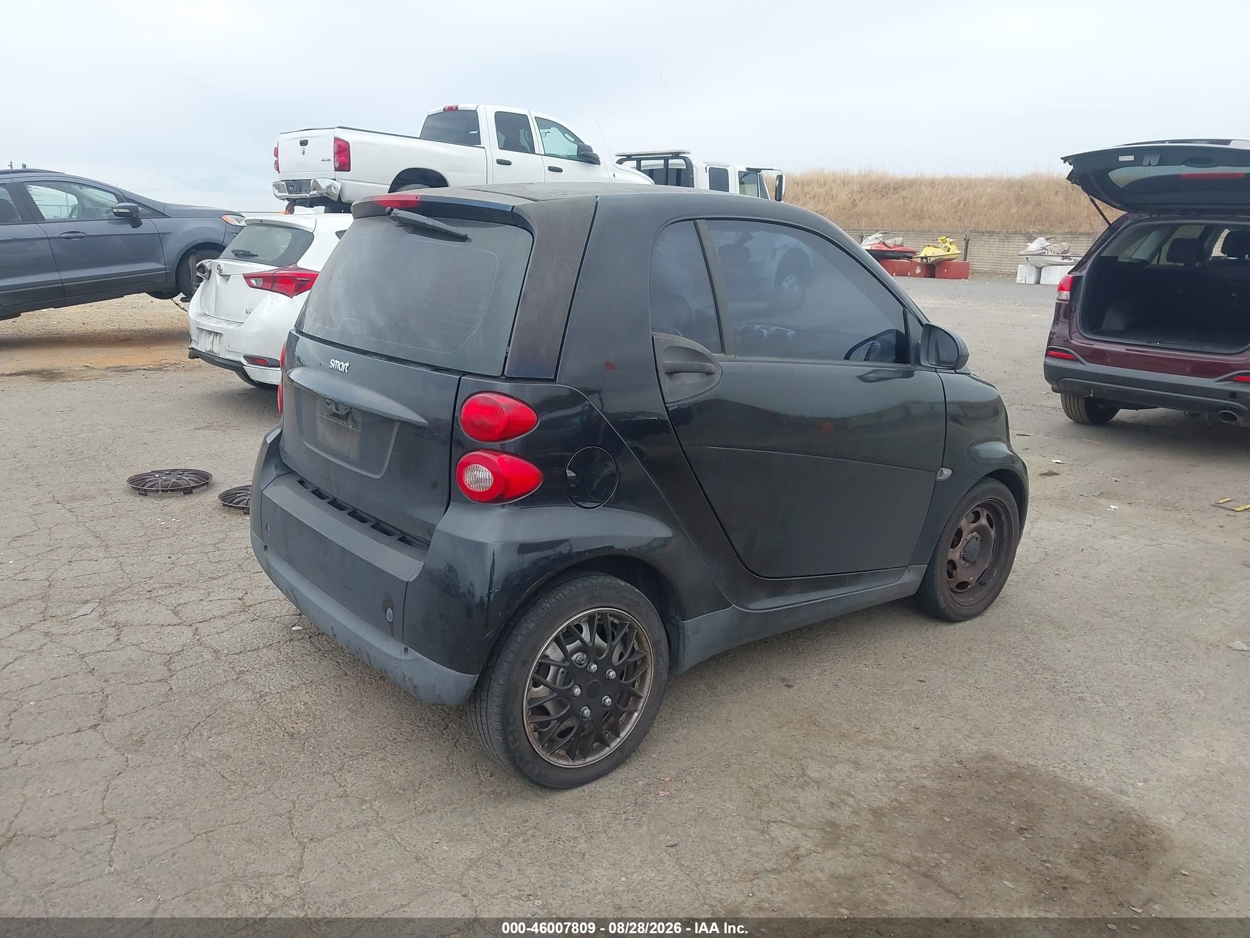 2012 Smart Fortwo Pure Black vin: WMEEJ3BAXCK572312