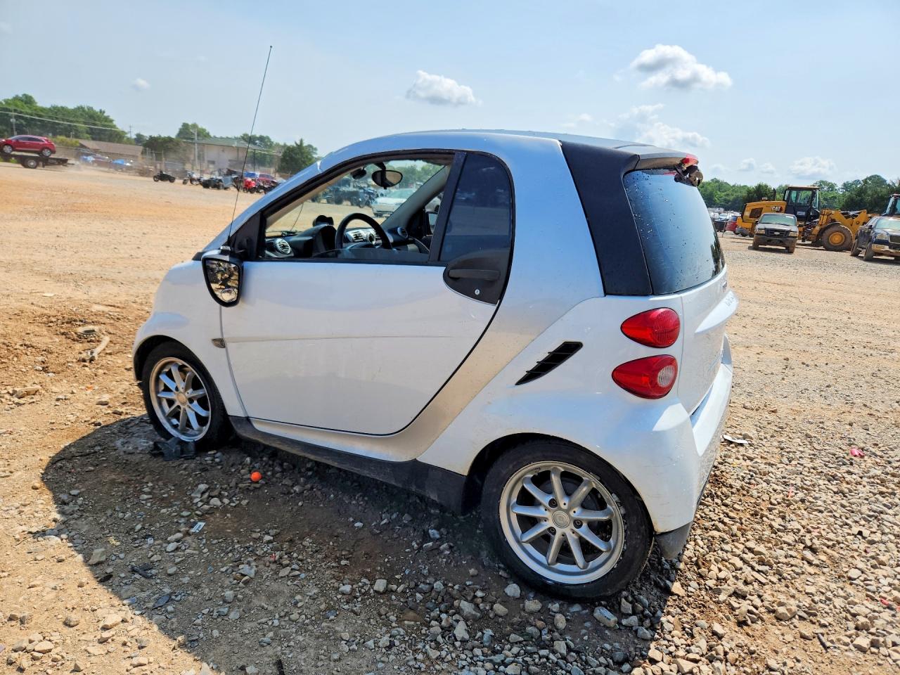 2014 Smart Fortwo Pure Белый vin: WMEEJ3BAXEK734166