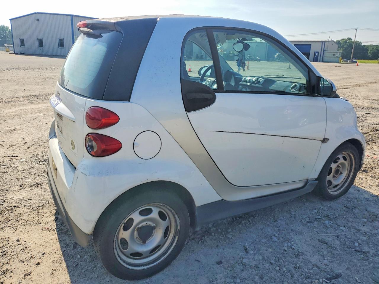 2015 Smart Fortwo Pure White vin: WMEEJ3BAXFK795745