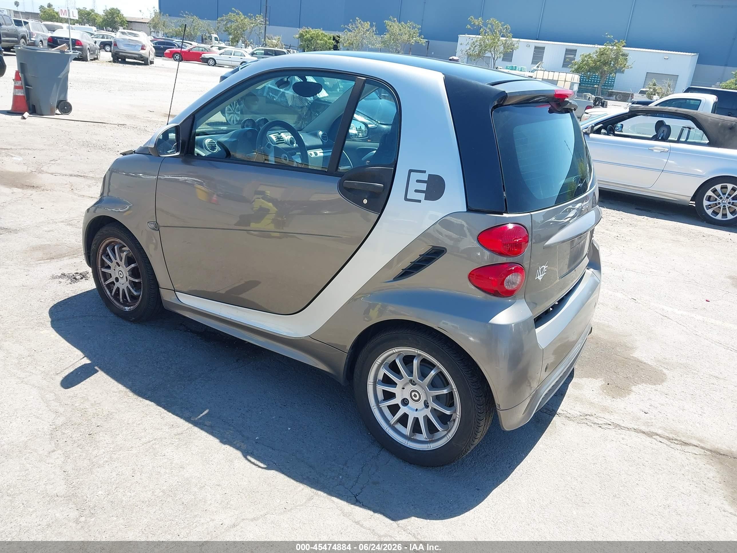 2013 Smart Fortwo Electric Drive Passion Brown vin: WMEEJ9AA1DK708624