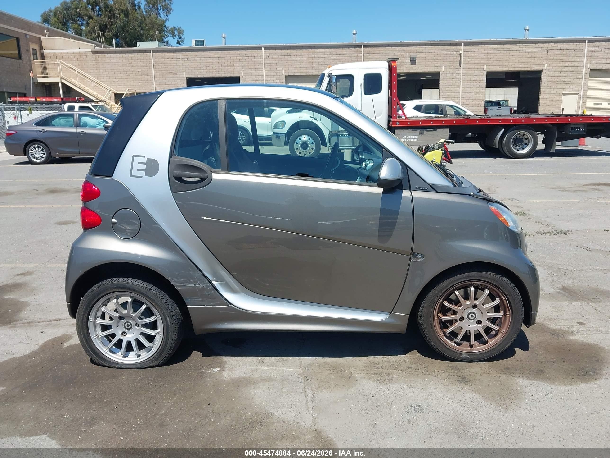 2013 Smart Fortwo Electric Drive Passion Brown vin: WMEEJ9AA1DK708624