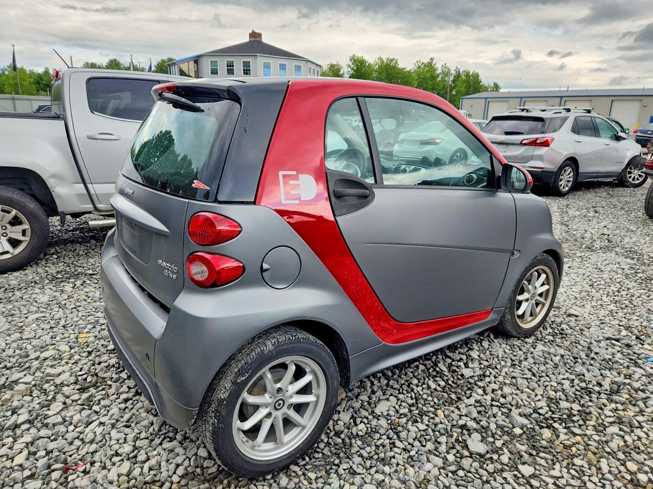 2015 Smart Fortwo Red vin: WMEEJ9AA2FK840407