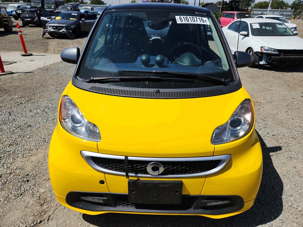 2015 Smart Fortwo Yellow vin: WMEEJ9AA3FK828900