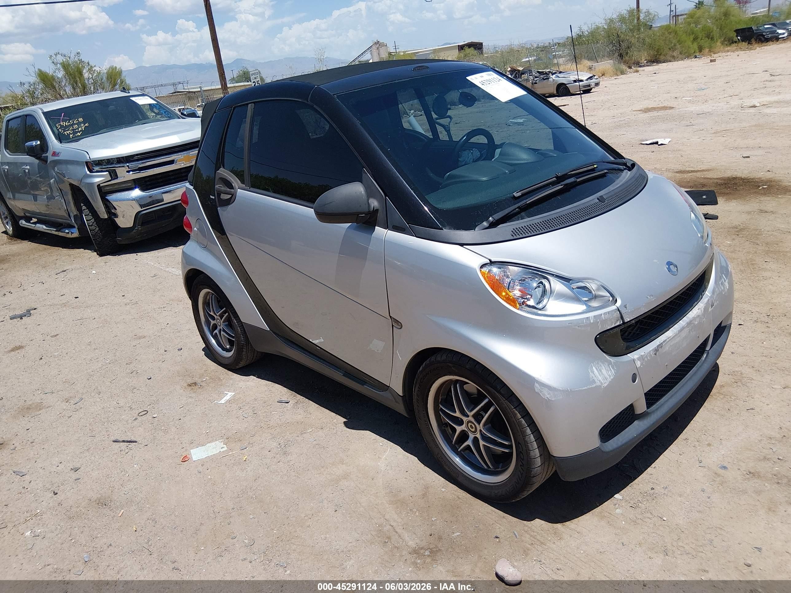 2008 Smart Fortwo Passion Silver vin: WMEEK31X28K131140