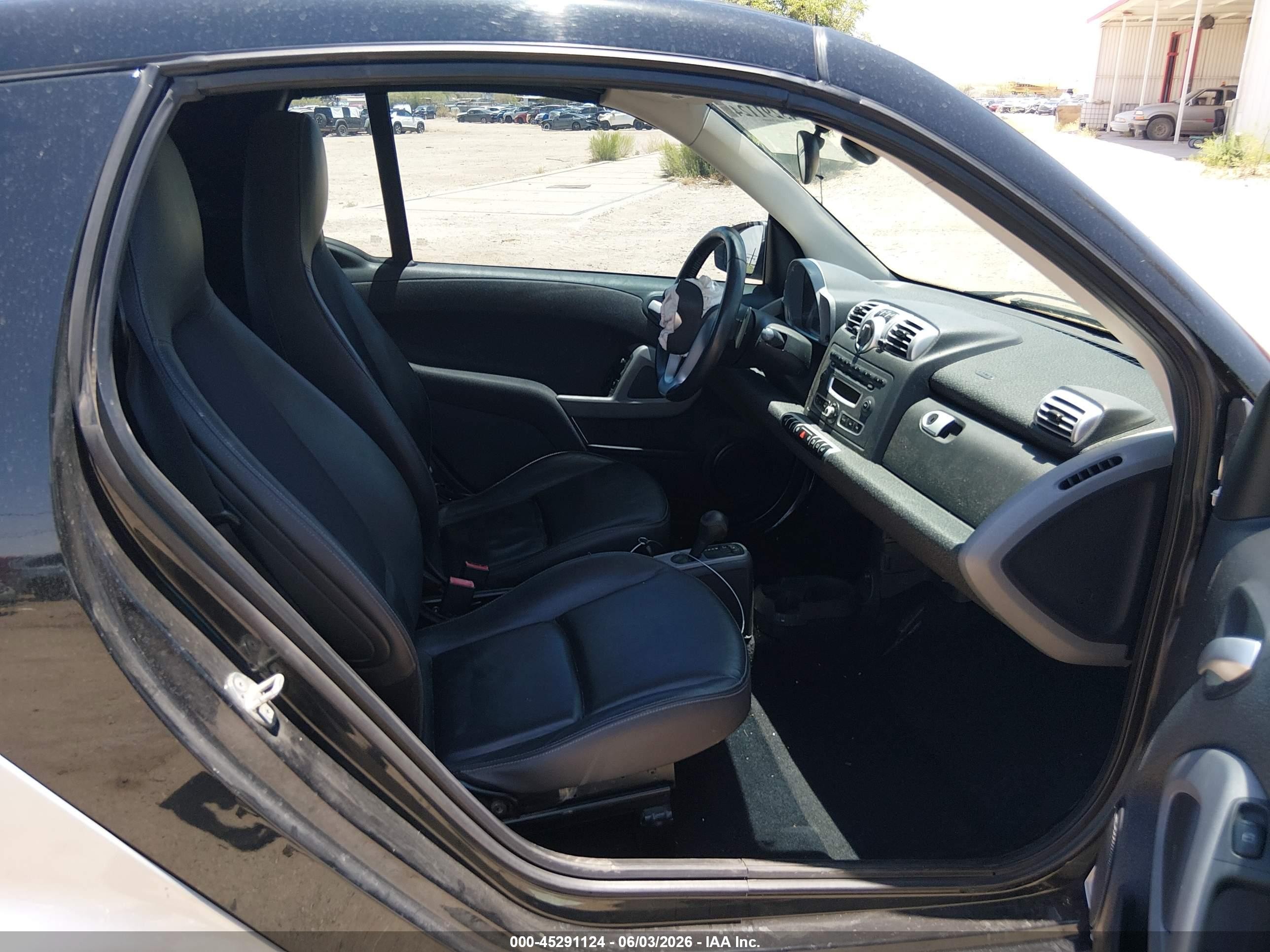 2008 Smart Fortwo Passion Silver vin: WMEEK31X28K131140