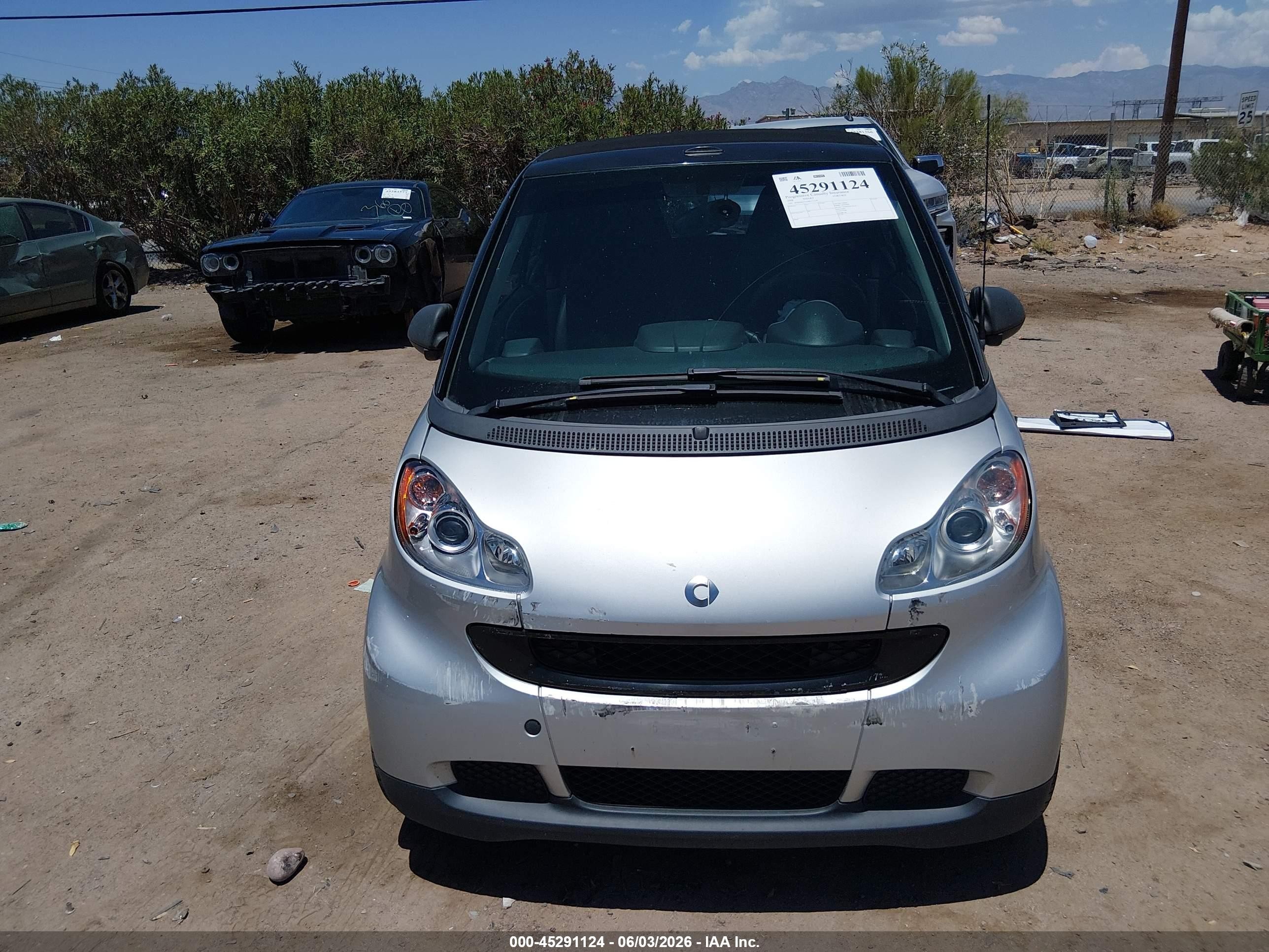 2008 Smart Fortwo Passion Silver vin: WMEEK31X28K131140