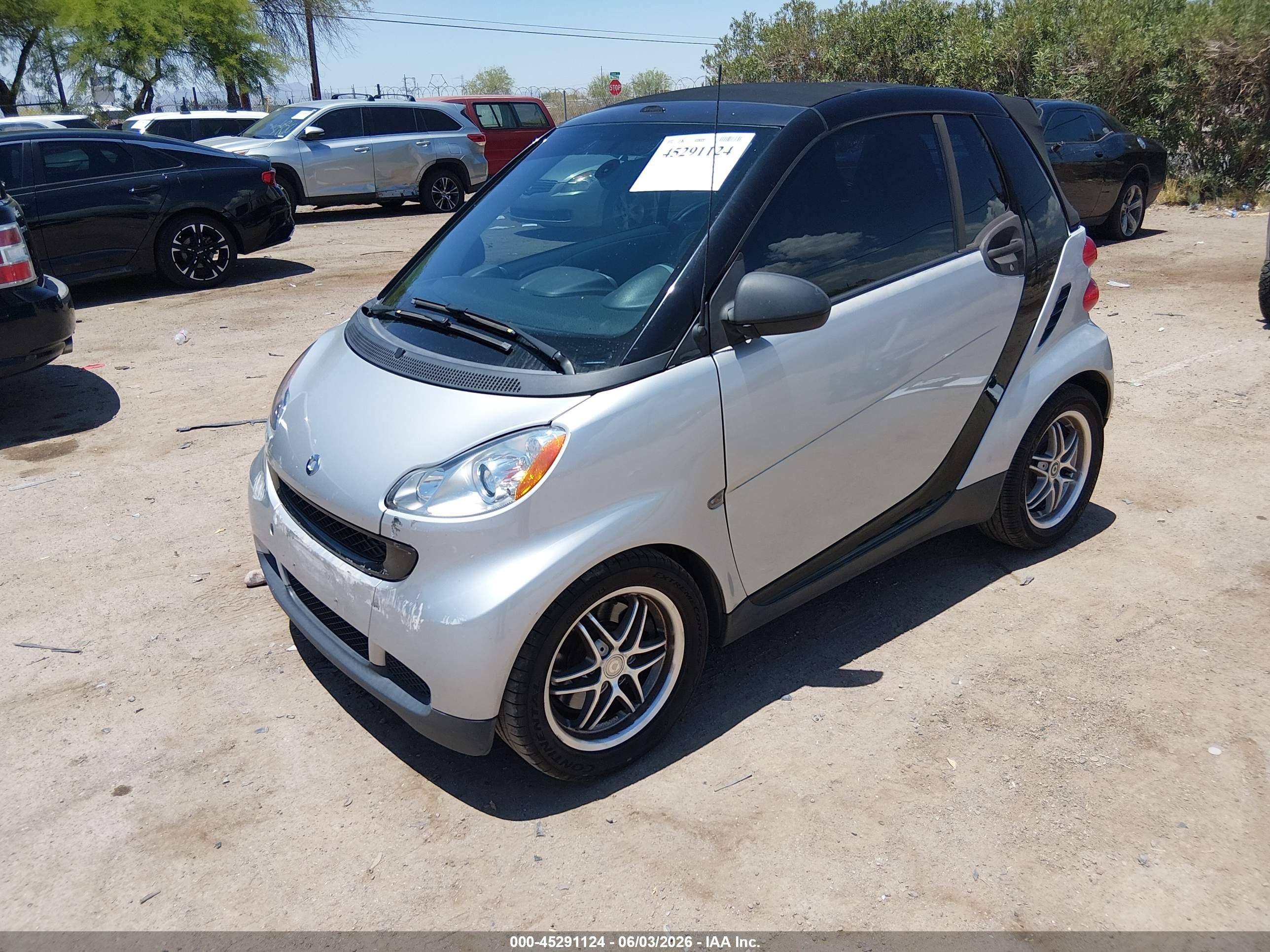 2008 Smart Fortwo Passion Silver vin: WMEEK31X28K131140