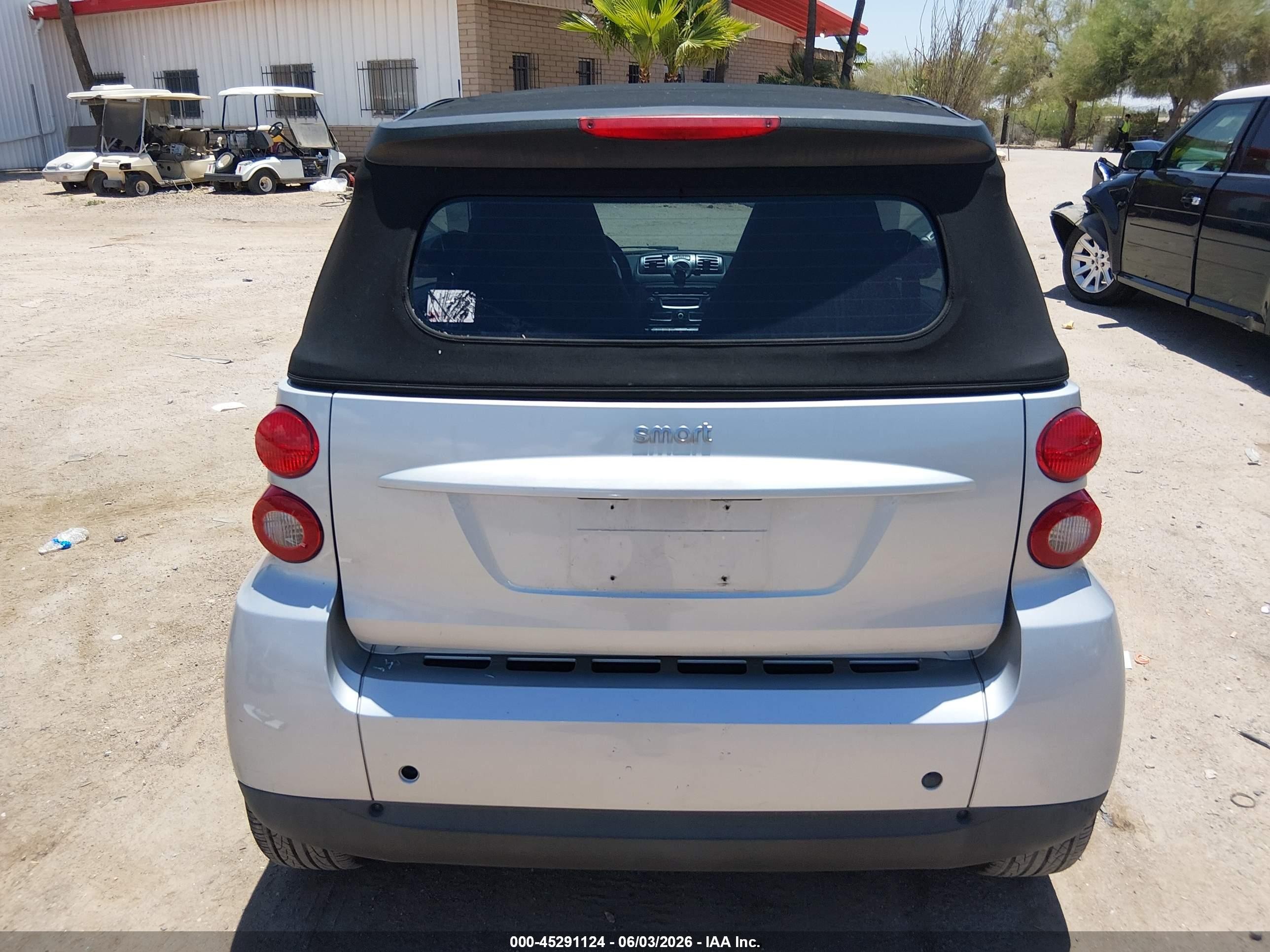 2008 Smart Fortwo Passion Silver vin: WMEEK31X28K131140