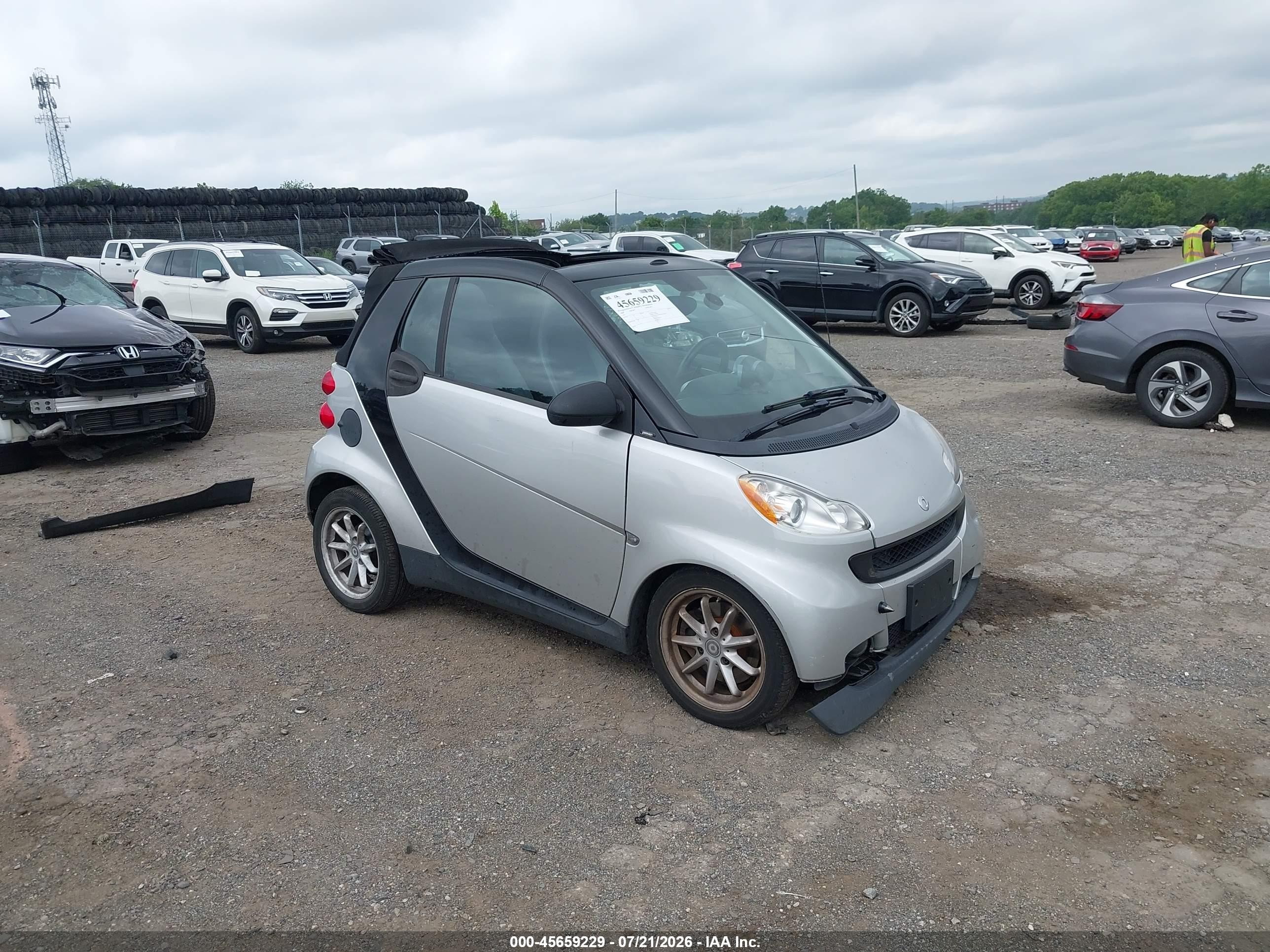 2008 Smart Fortwo Passion Silver vin: WMEEK31X38K170058