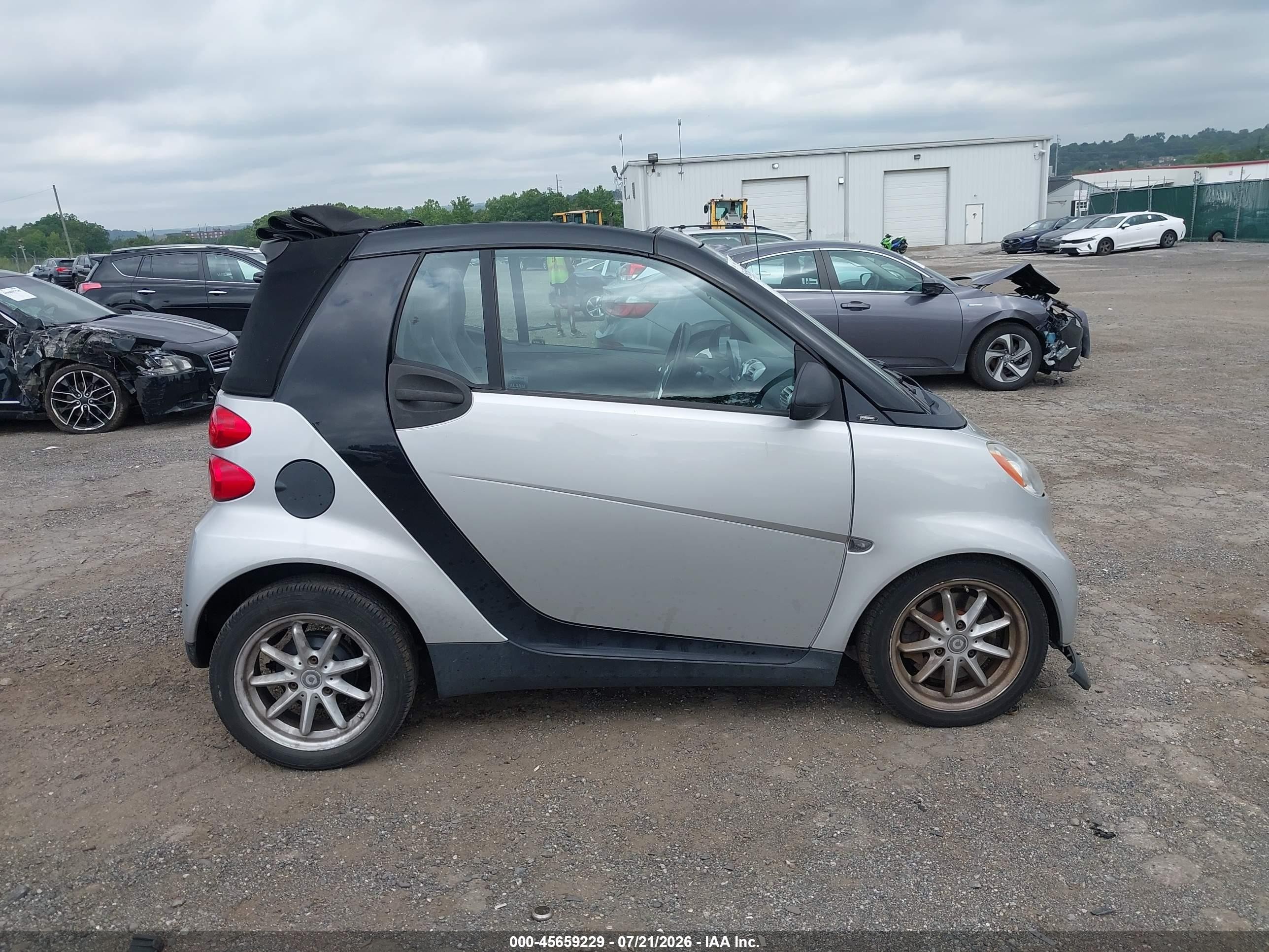 2008 Smart Fortwo Passion Silver vin: WMEEK31X38K170058