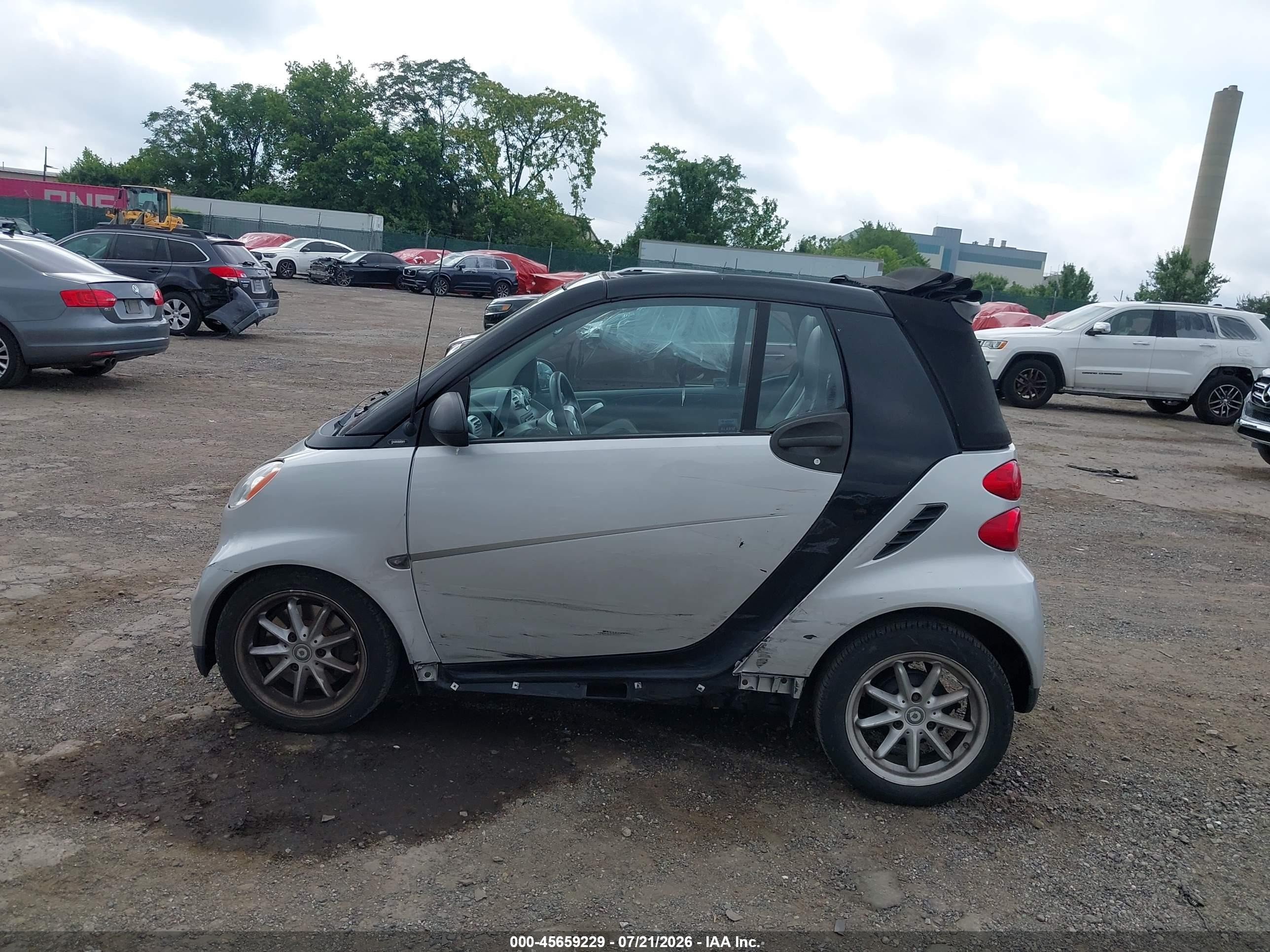 2008 Smart Fortwo Passion Silver vin: WMEEK31X38K170058