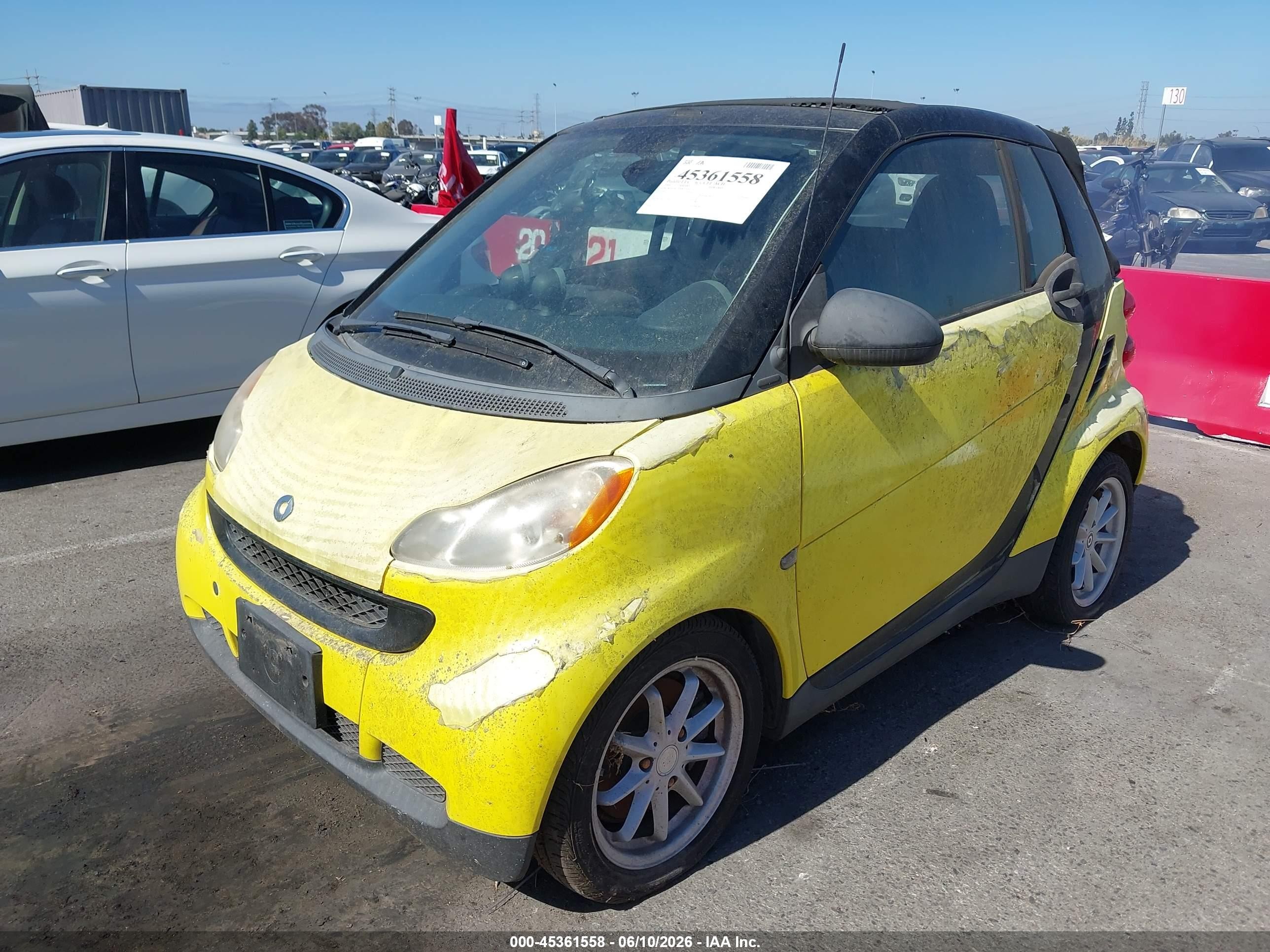 2008 Smart Fortwo Passion Желтый vin: WMEEK31X48K176564