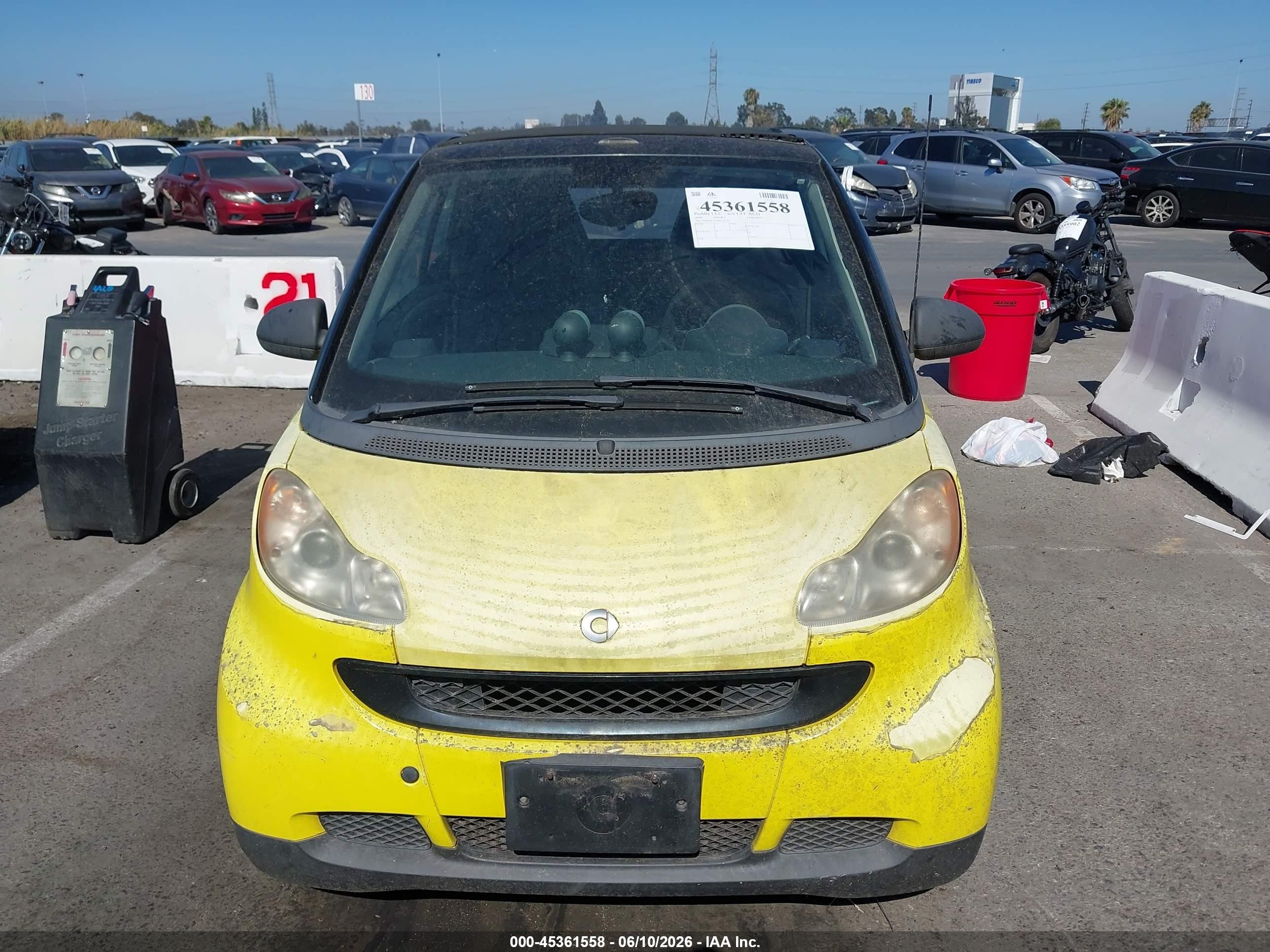 2008 Smart Fortwo Passion Желтый vin: WMEEK31X48K176564