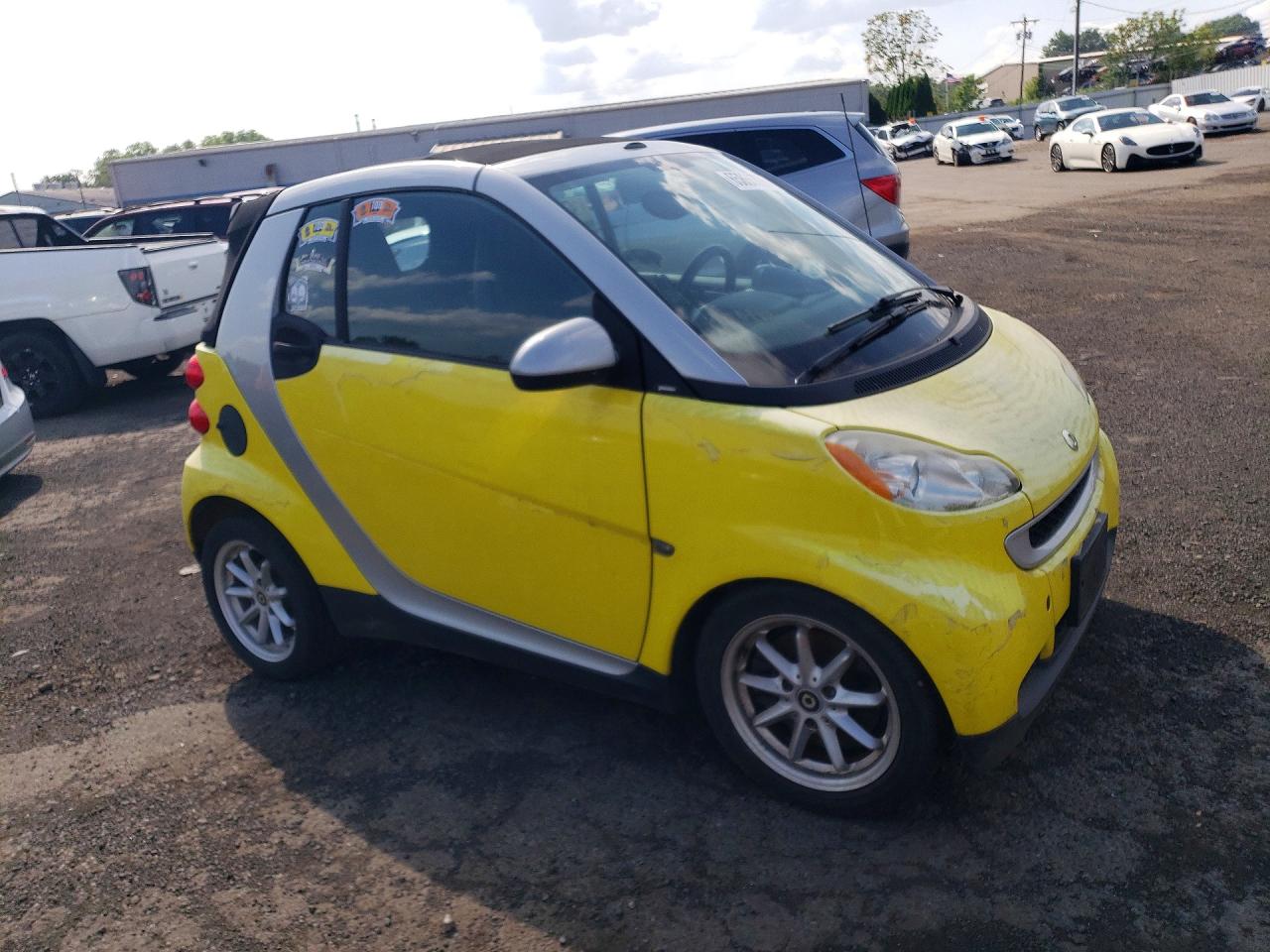 2008 Smart Fortwo Passion Yellow vin: WMEEK31X98K175524