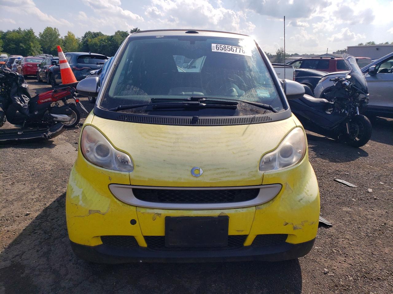 2008 Smart Fortwo Passion Yellow vin: WMEEK31X98K175524