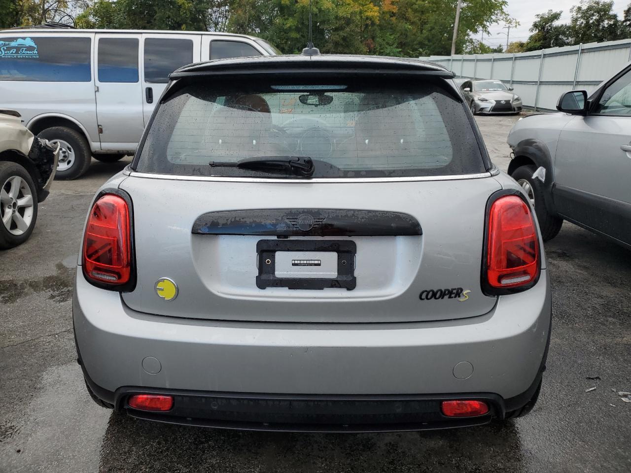 Price & History 2024 Mini Cooper Se vin: WMW13DJ00R2U70125